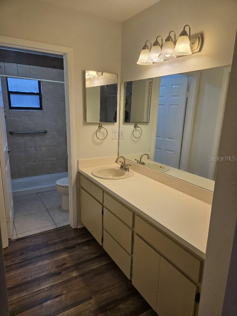 Image 7 of 12 For 156 Devon Court