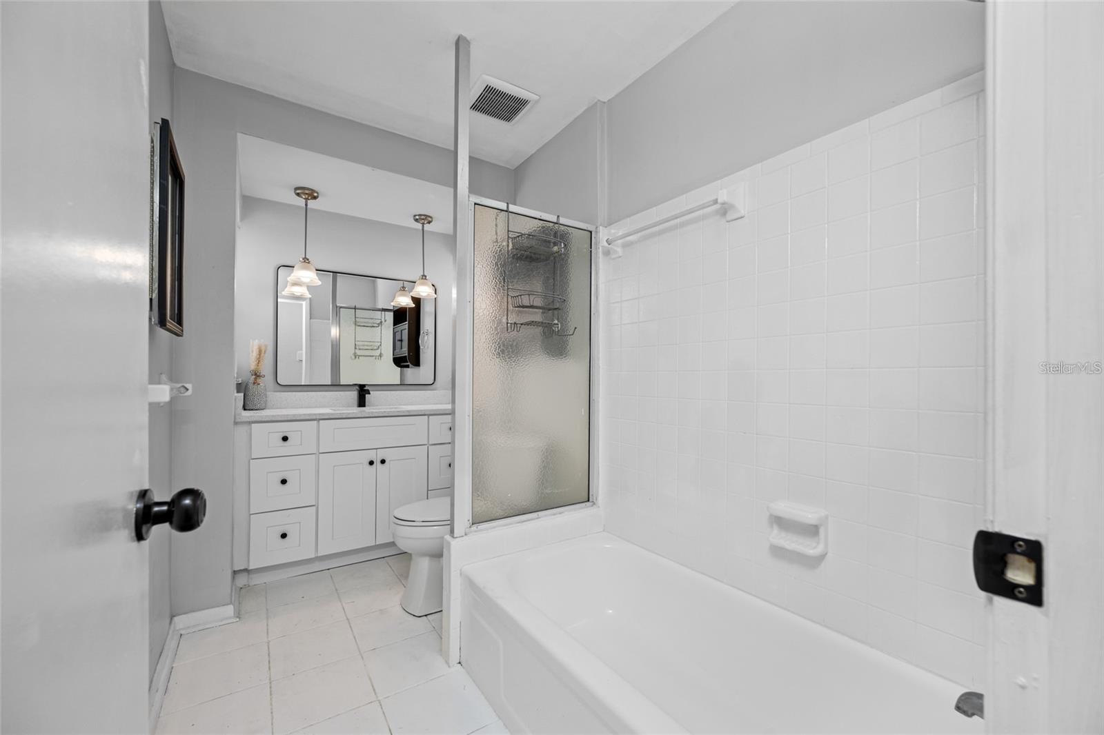 Image 11 of 24 For 1411 39th Avenue N