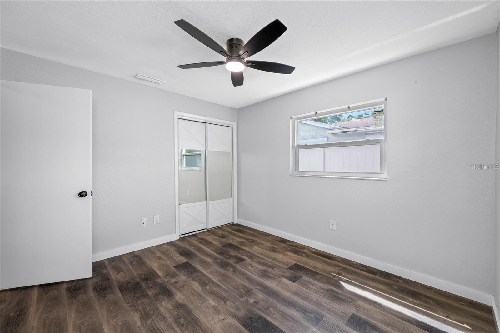 Image 18 of 24 For 1411 39th Avenue N