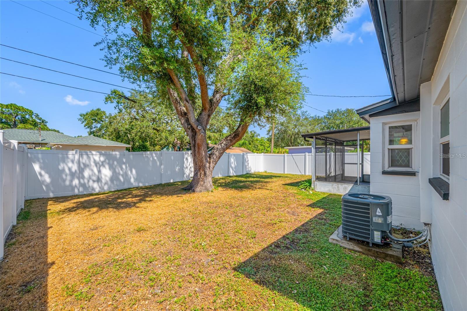 Image 21 of 24 For 1411 39th Avenue N