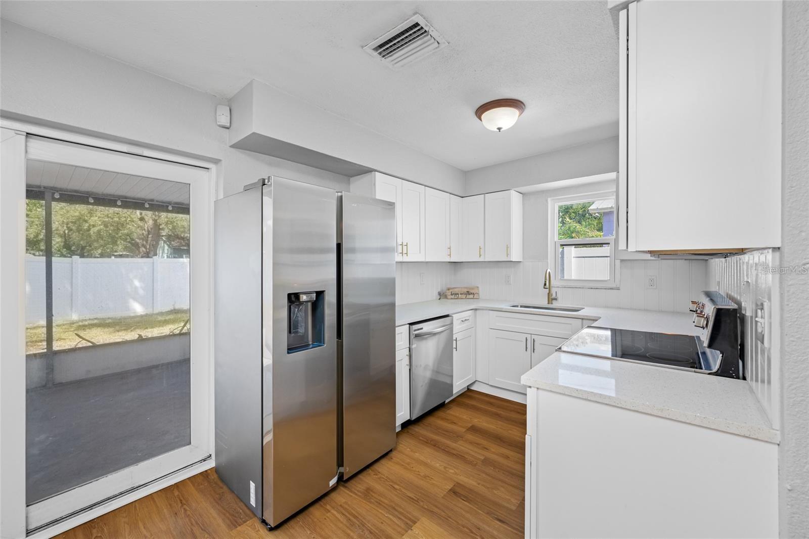 Image 8 of 24 For 1411 39th Avenue N