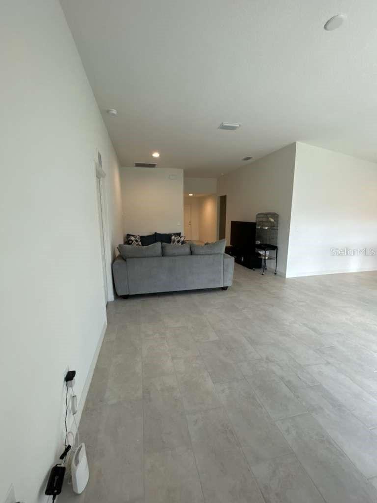 Image 10 of 15 For 2203 Carson Loop