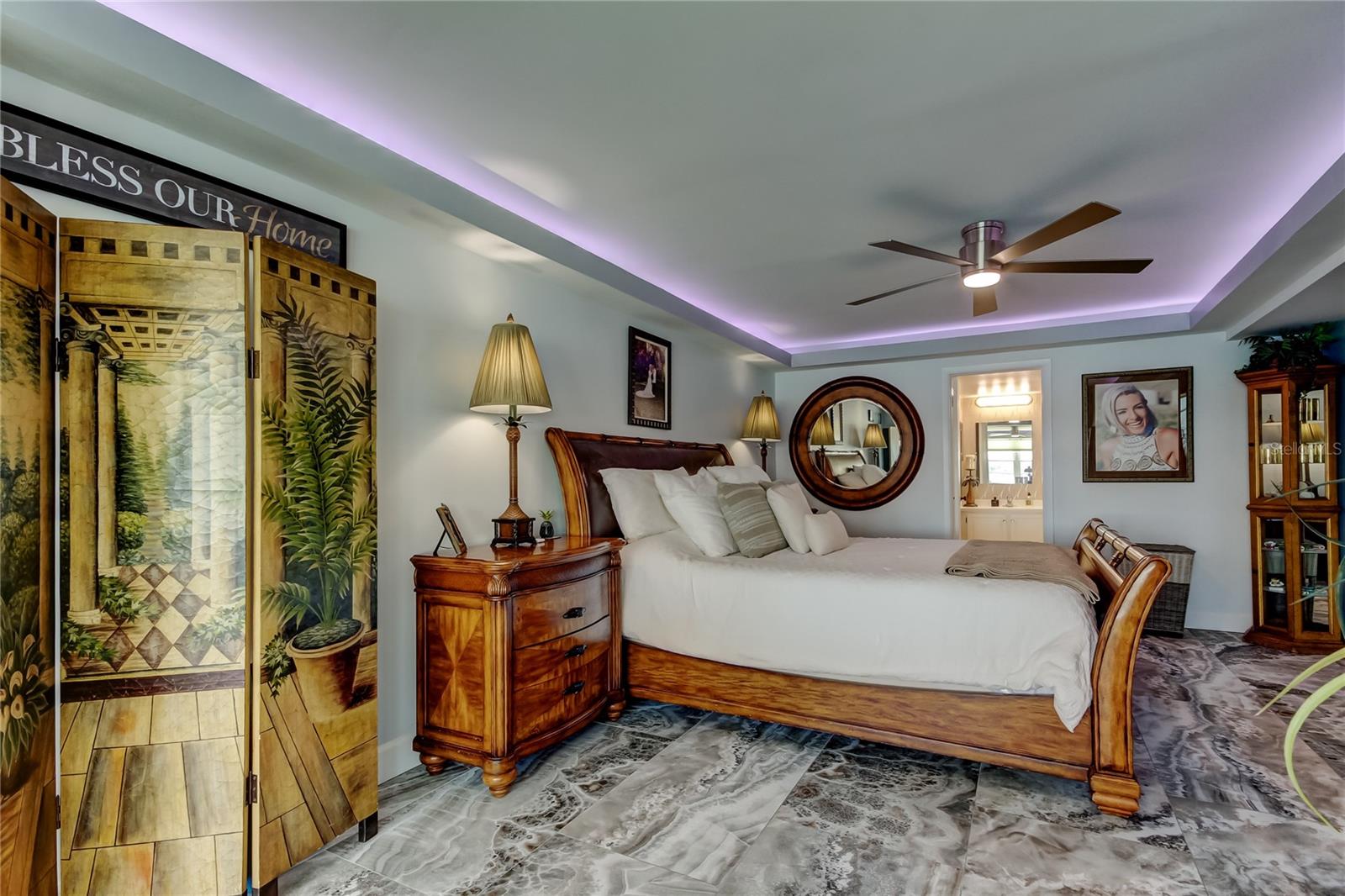 Image 36 of 81 For 5200 Brittany Drive S 204