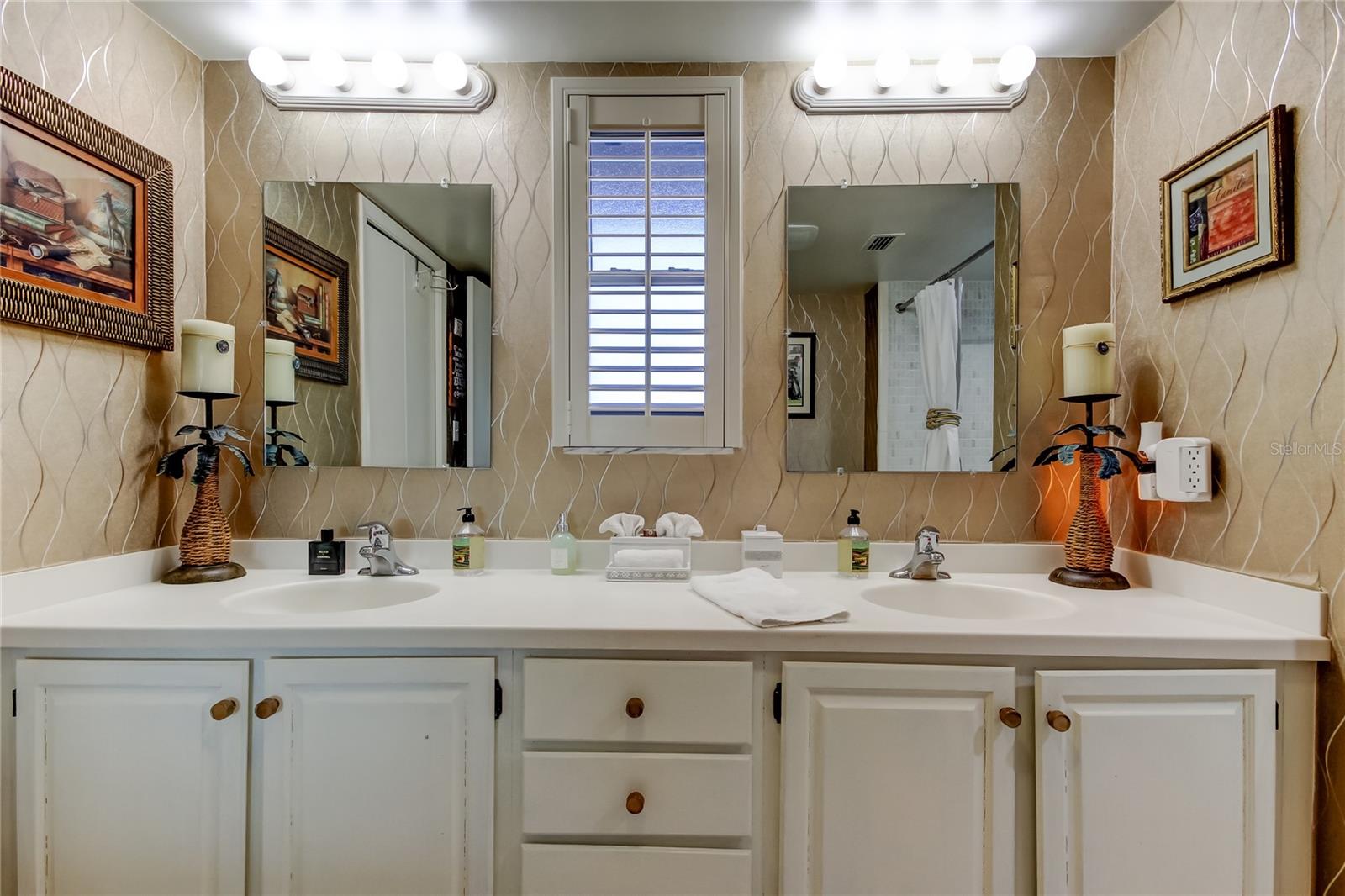 Image 42 of 81 For 5200 Brittany Drive S 204