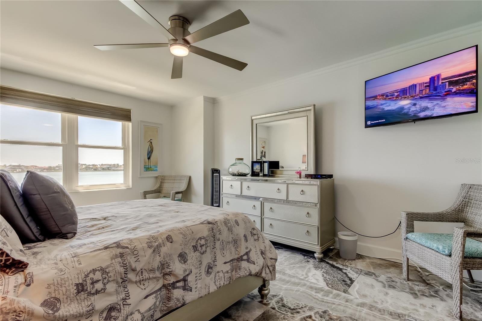 Image 45 of 81 For 5200 Brittany Drive S 204