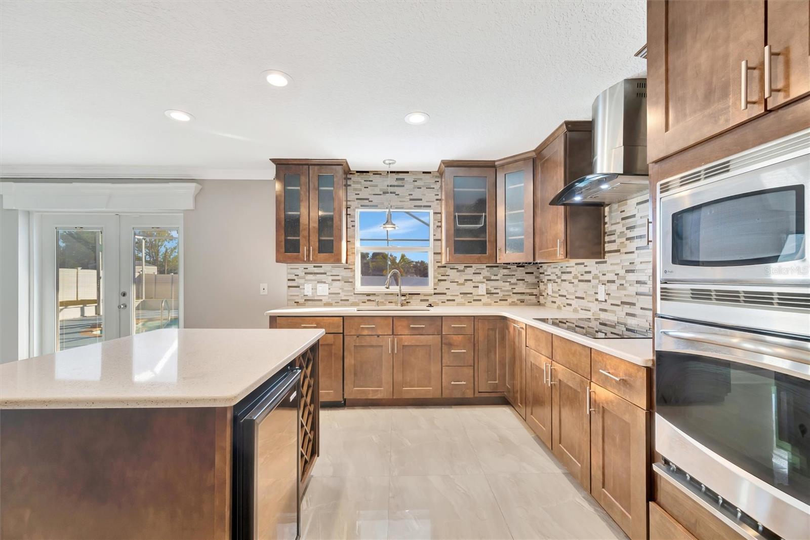 Image 13 of 67 For 2115 Valrico Heights Boulevard