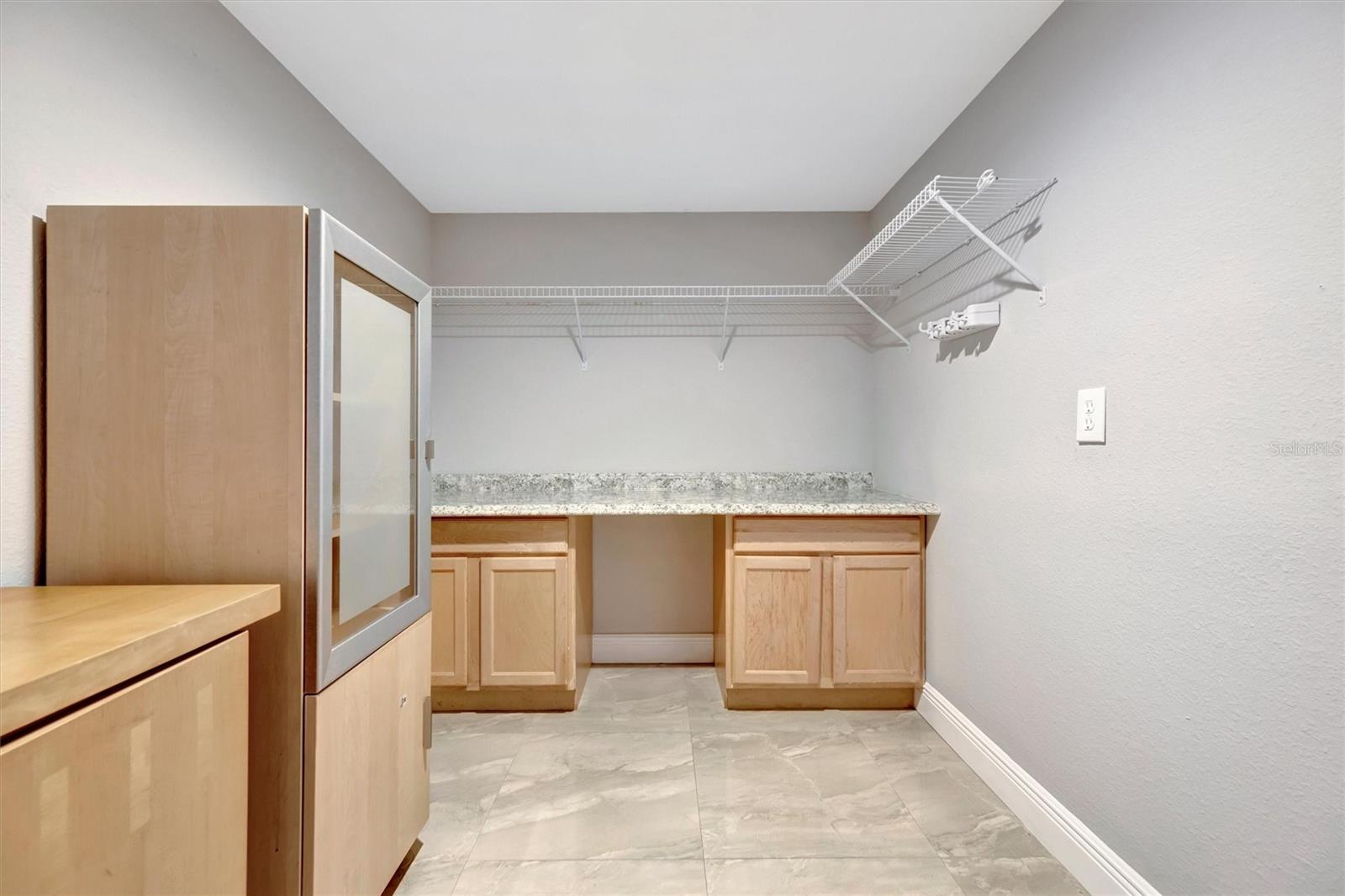 Image 16 of 67 For 2115 Valrico Heights Boulevard