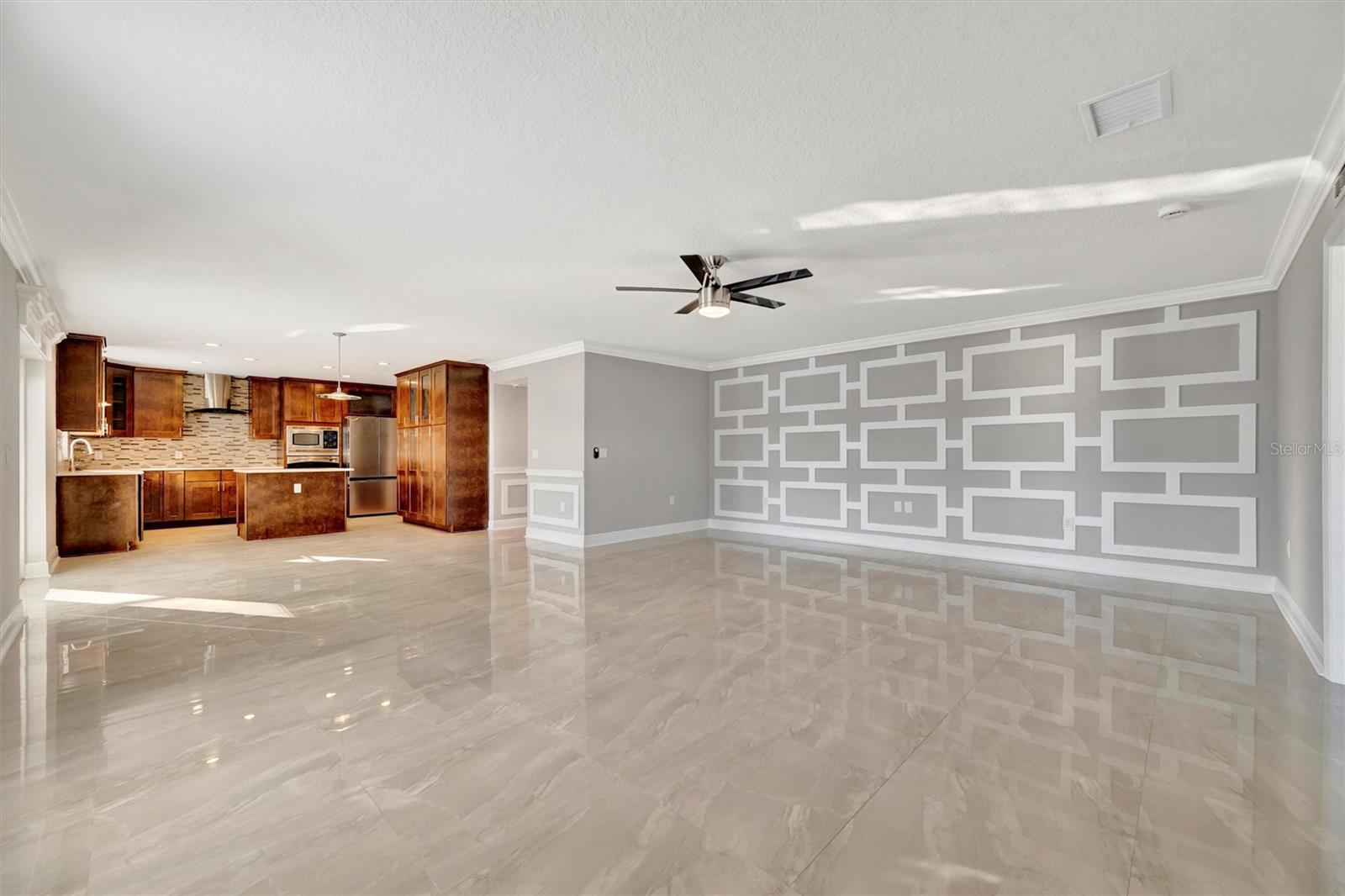 Image 20 of 67 For 2115 Valrico Heights Boulevard