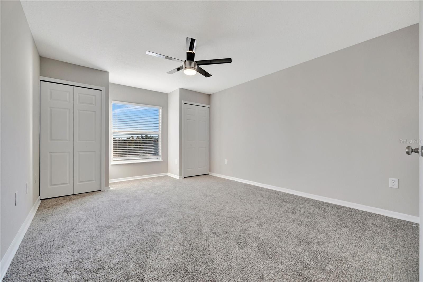 Image 29 of 67 For 2115 Valrico Heights Boulevard