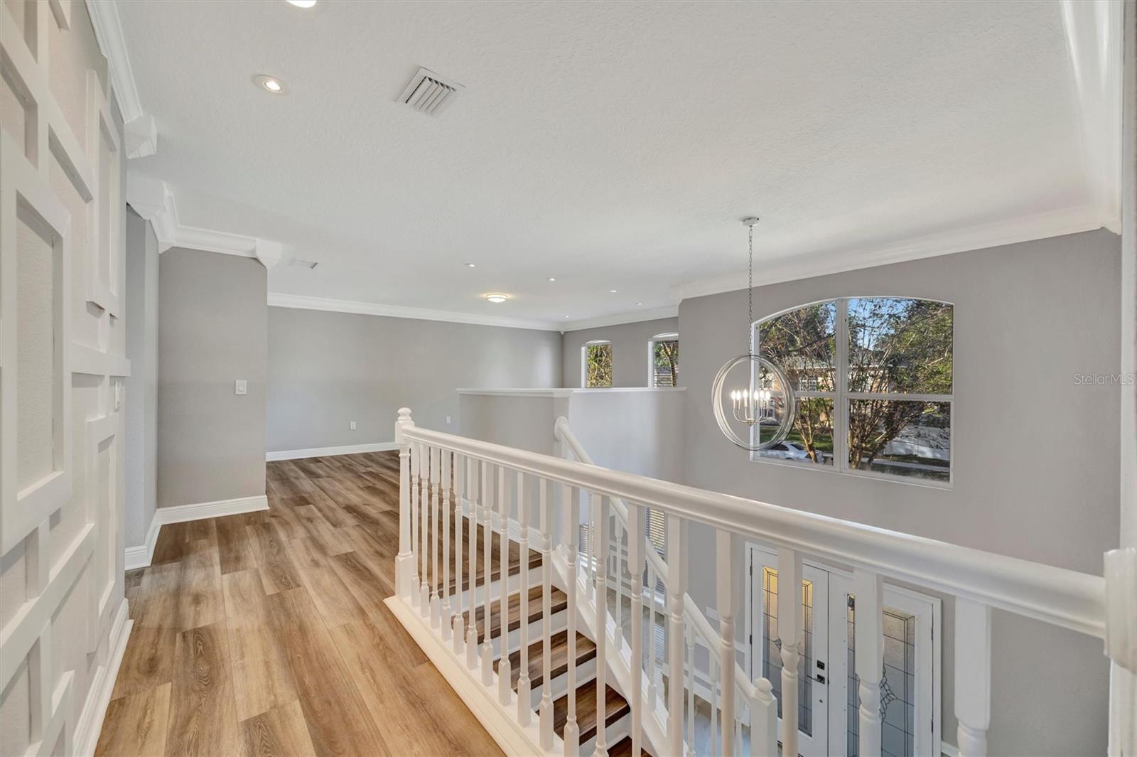 Image 35 of 67 For 2115 Valrico Heights Boulevard