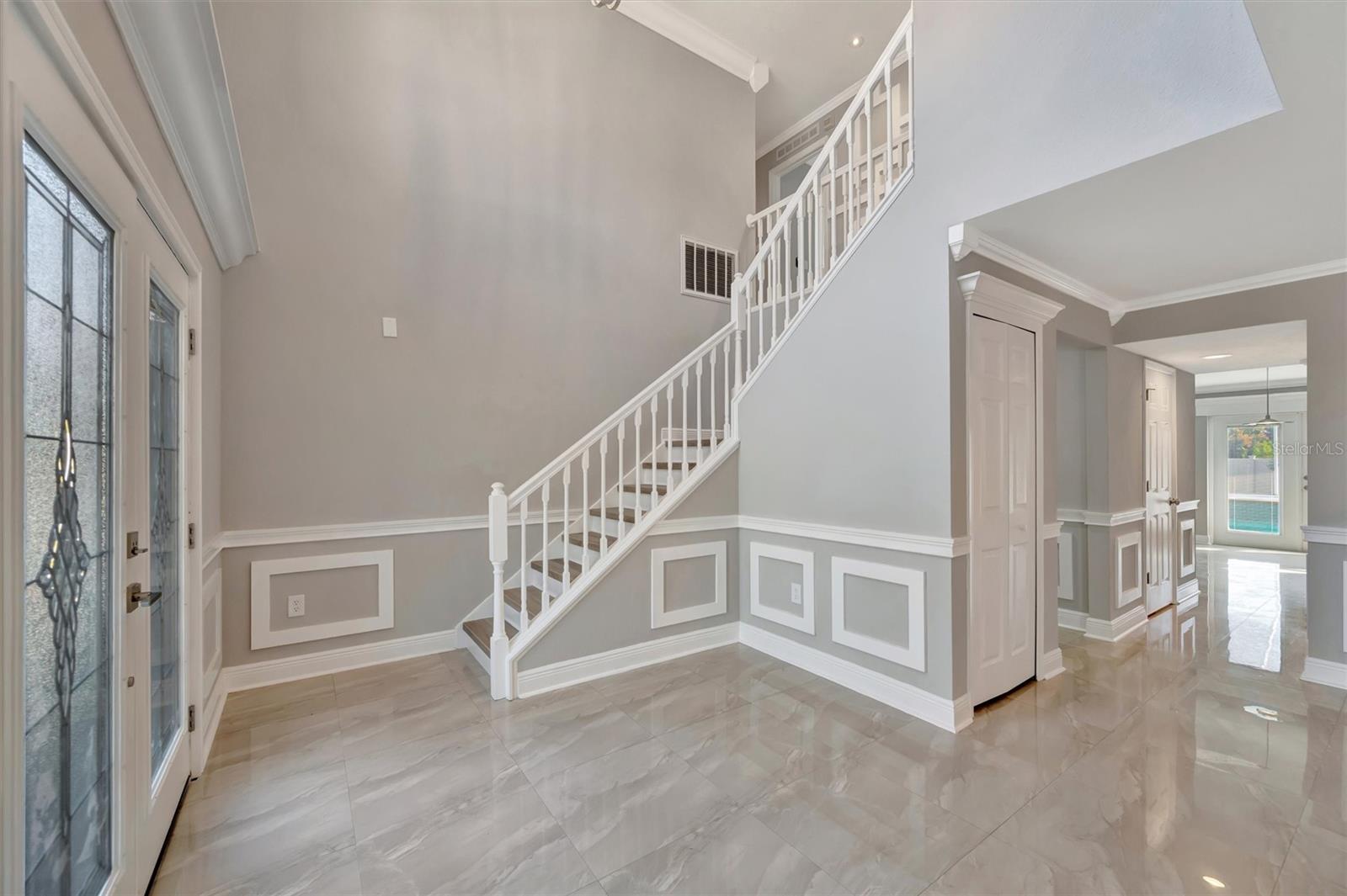 Image 4 of 67 For 2115 Valrico Heights Boulevard