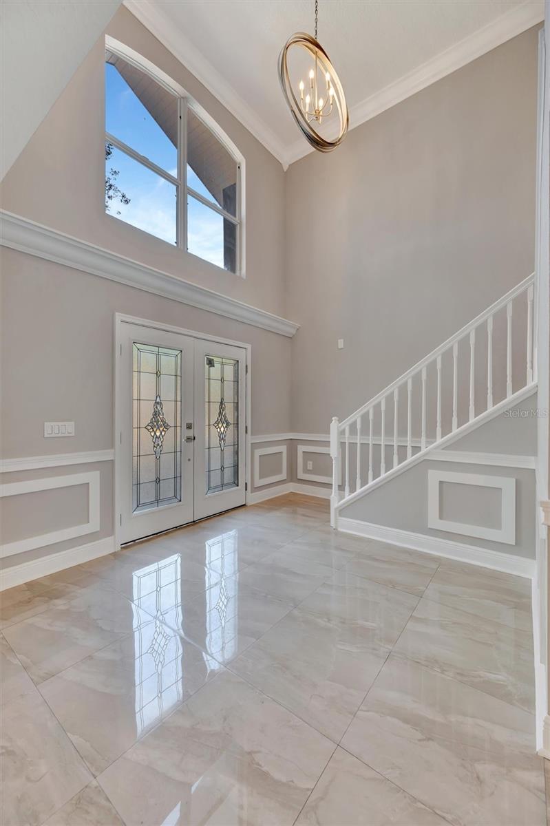 Image 5 of 67 For 2115 Valrico Heights Boulevard