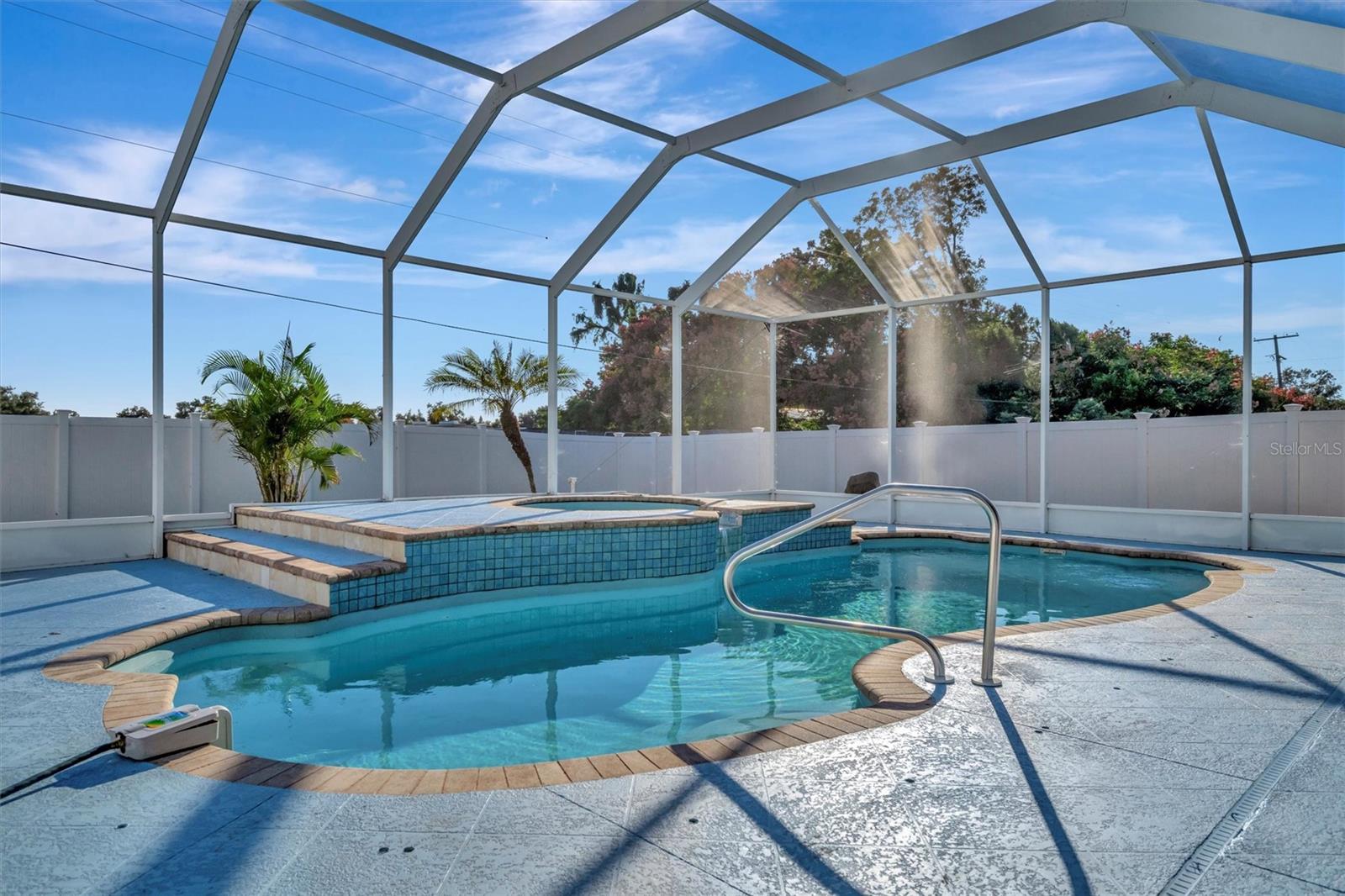 Image 52 of 67 For 2115 Valrico Heights Boulevard