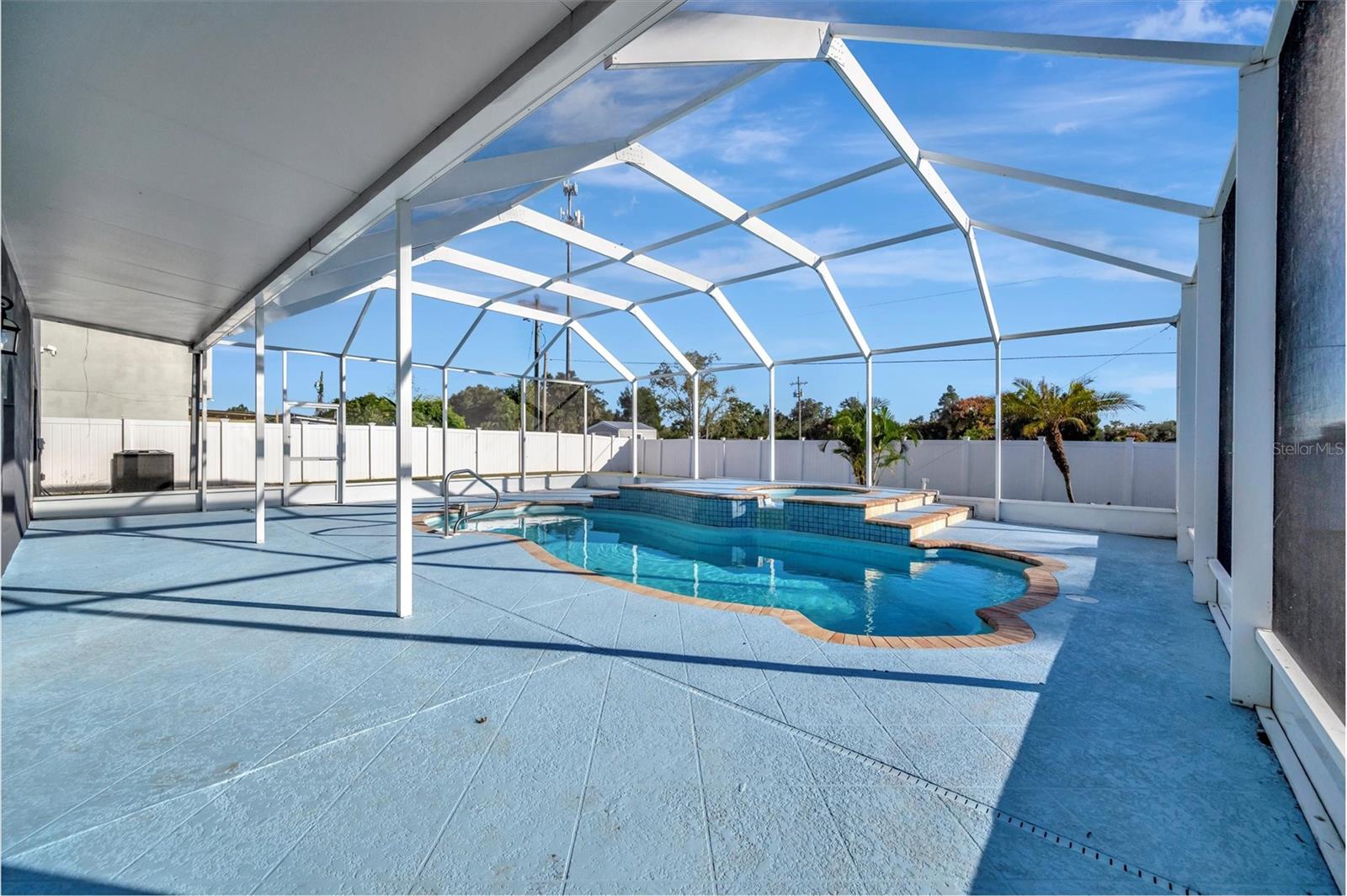 Image 54 of 67 For 2115 Valrico Heights Boulevard