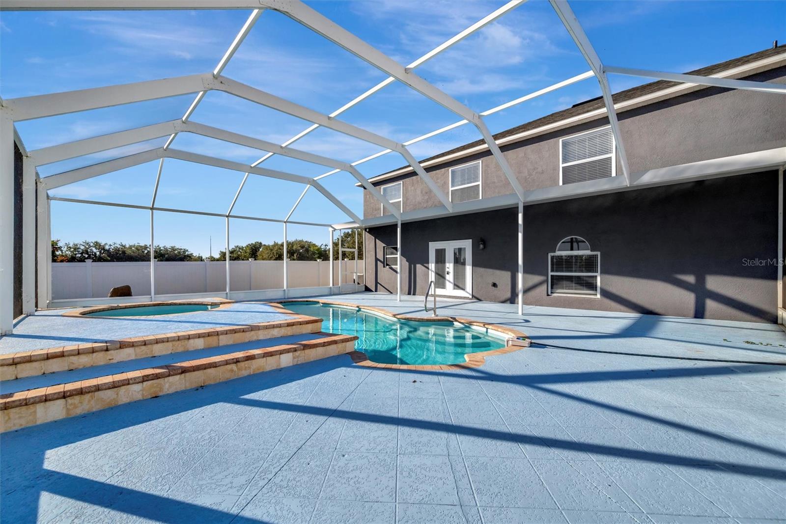 Image 57 of 67 For 2115 Valrico Heights Boulevard