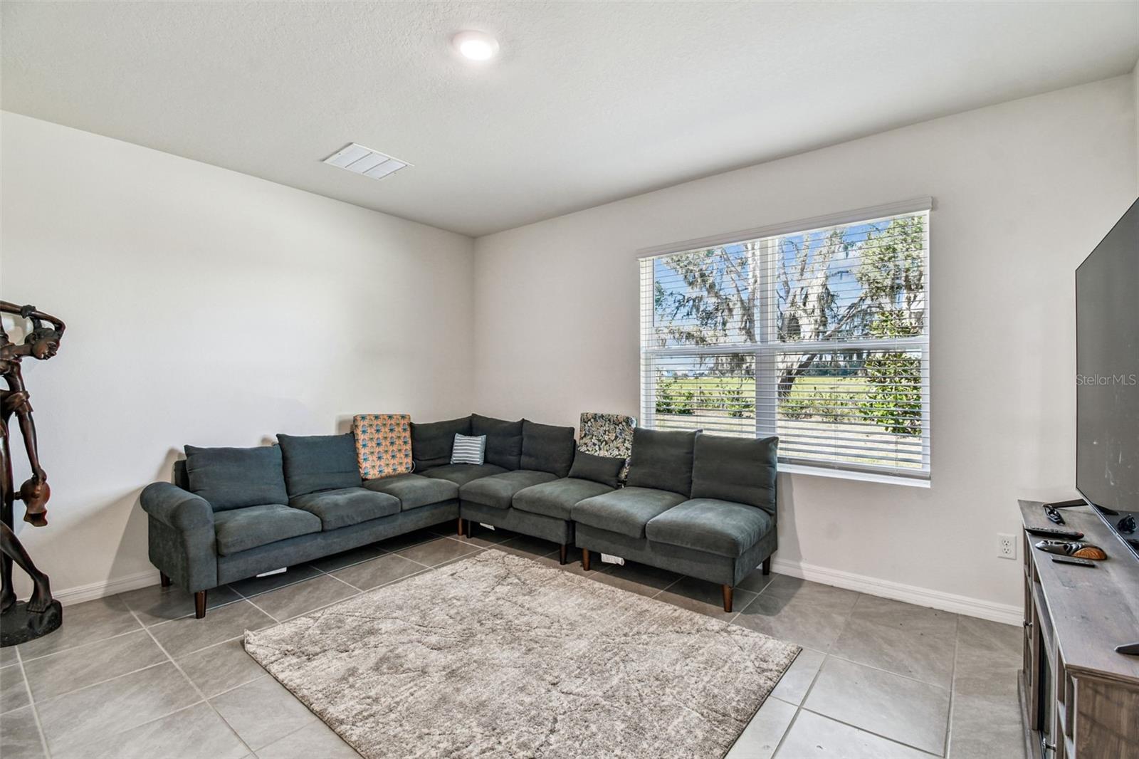 Image 18 of 37 For 33635 Field Maple Loop