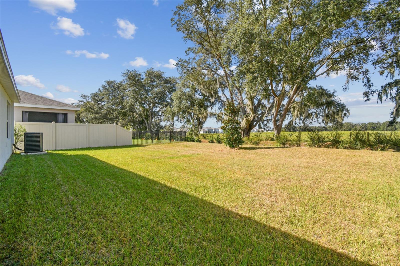 Image 31 of 37 For 33635 Field Maple Loop