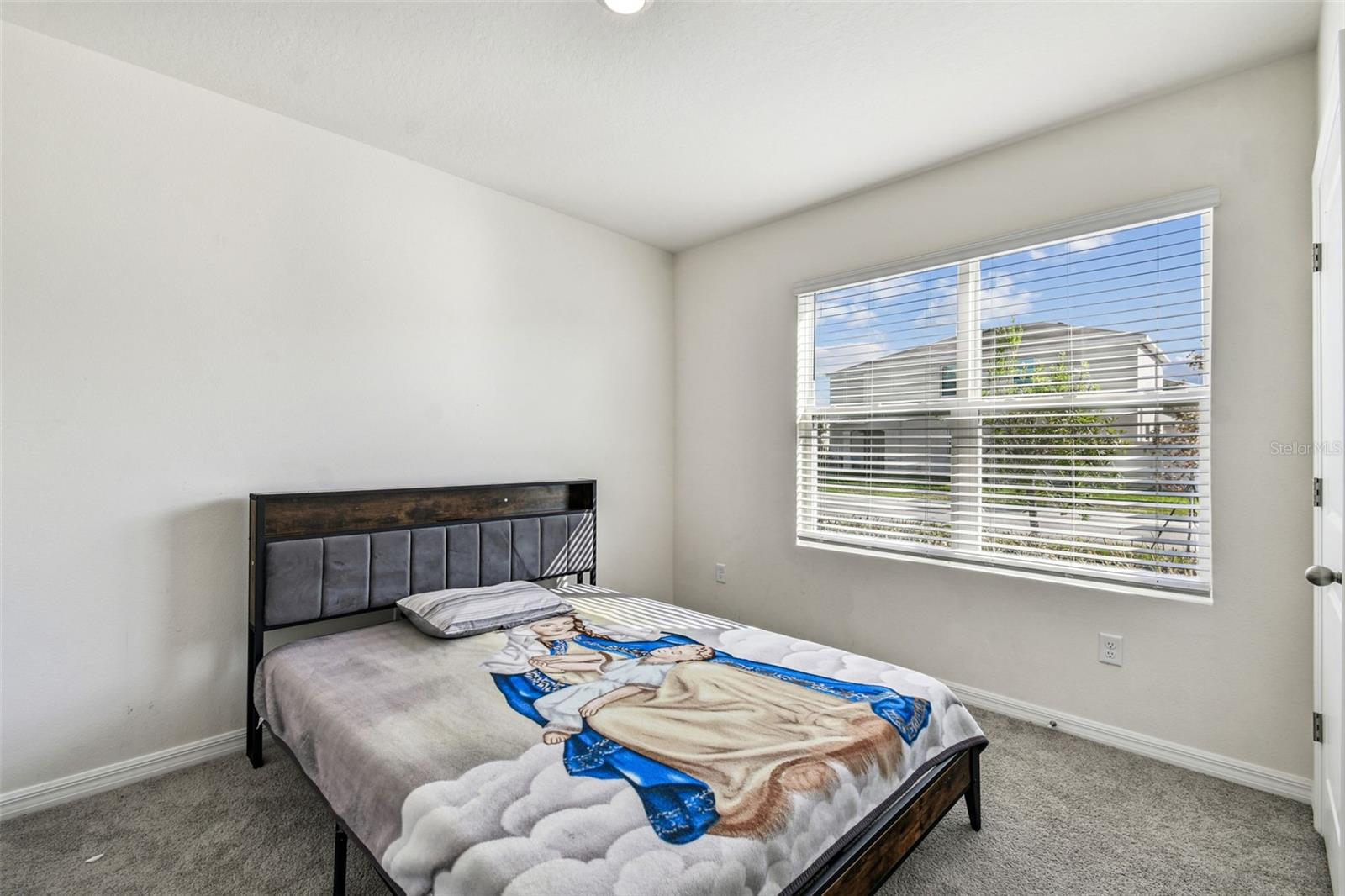 Image 6 of 37 For 33635 Field Maple Loop