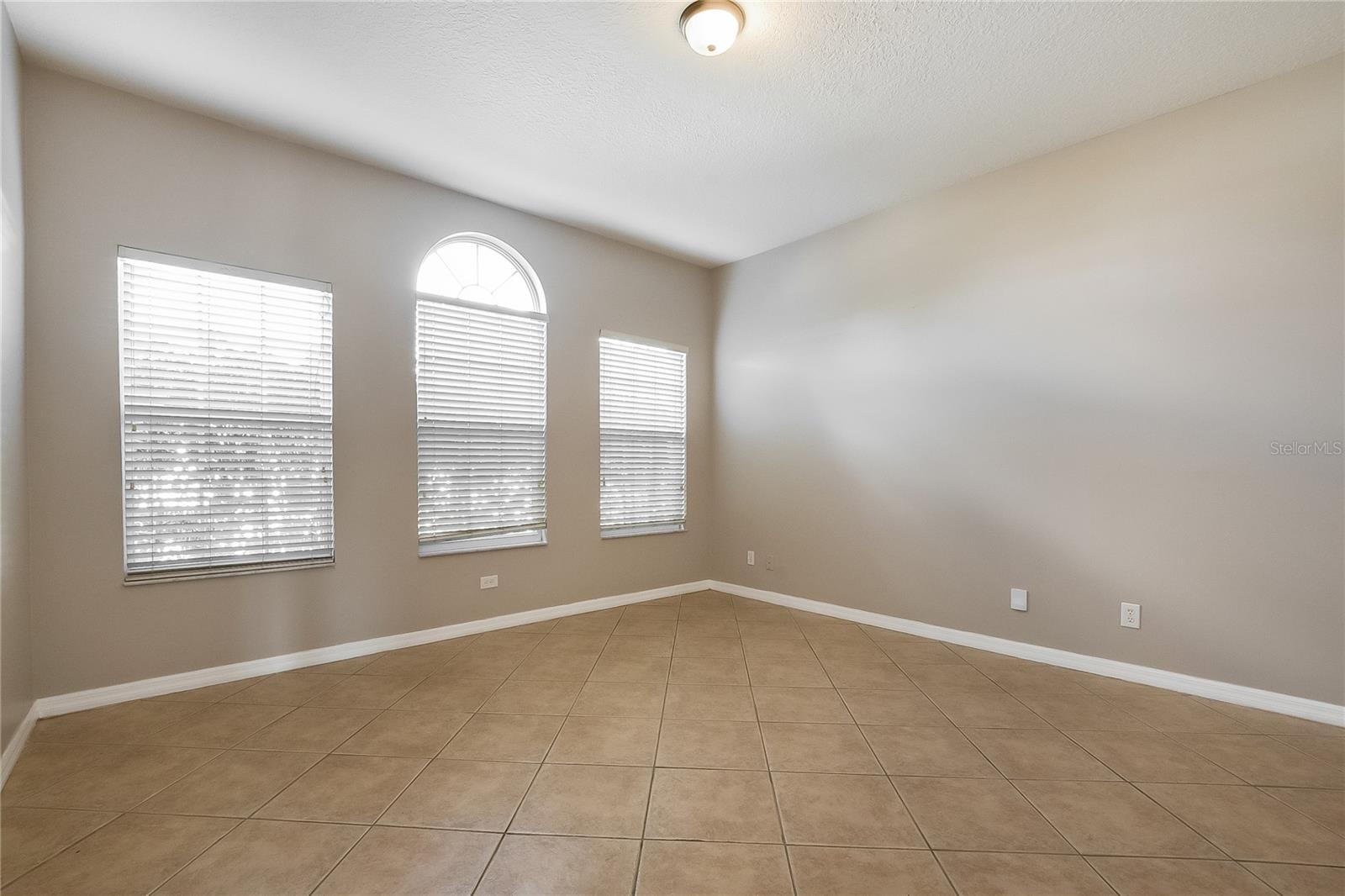 Image 3 of 17 For 9654 Worthington Ridge Road