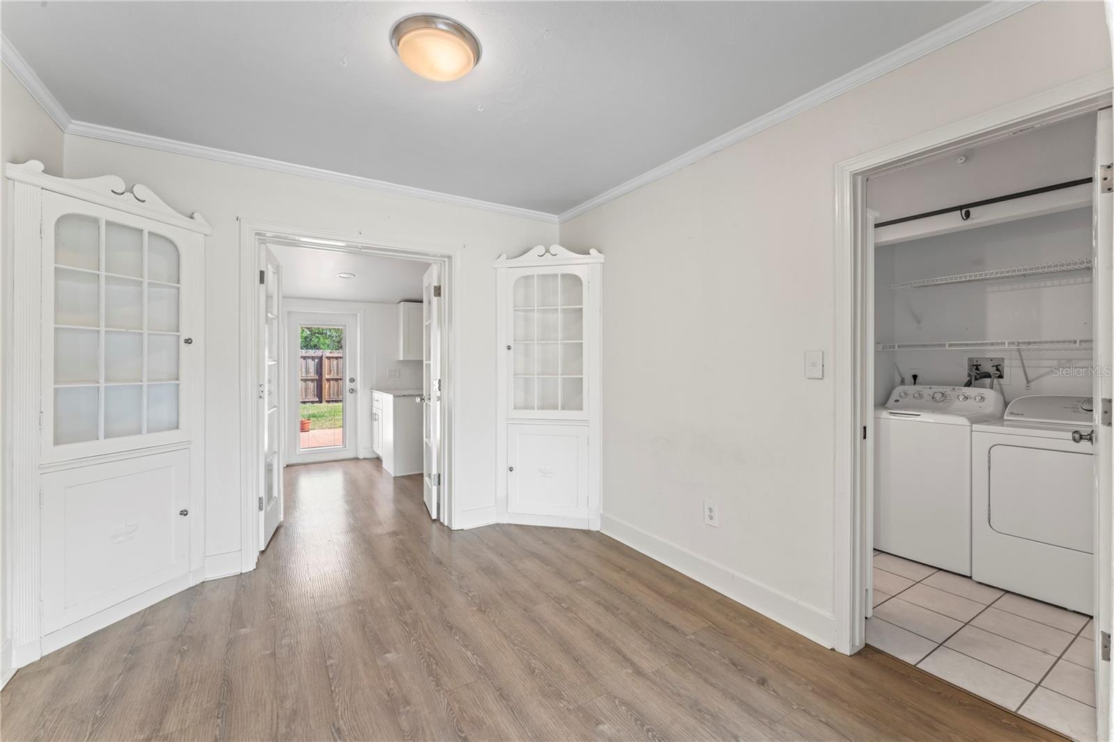 Image 8 of 20 For 4011 El Prado Boulevard