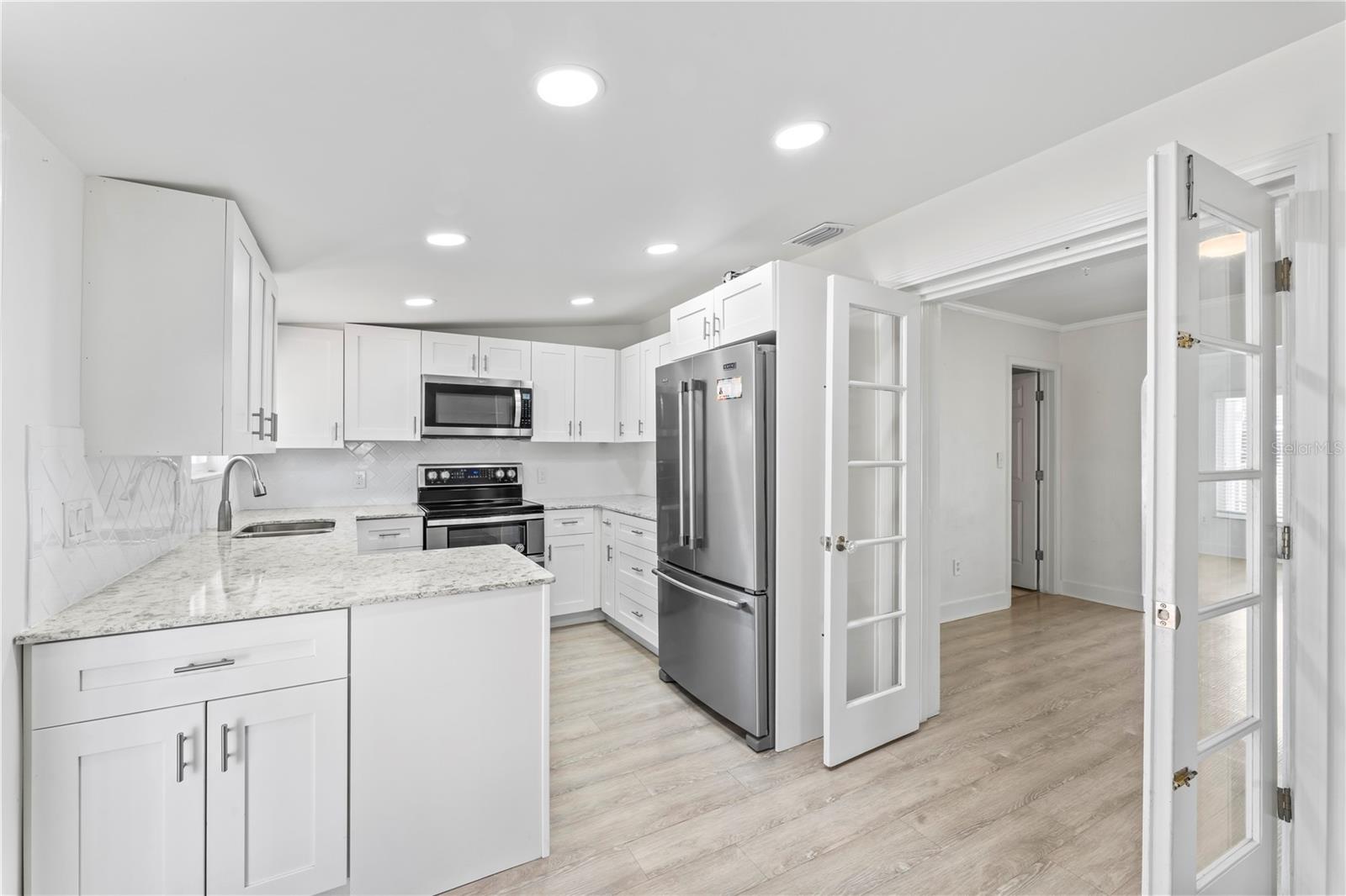 Image 9 of 20 For 4011 El Prado Boulevard