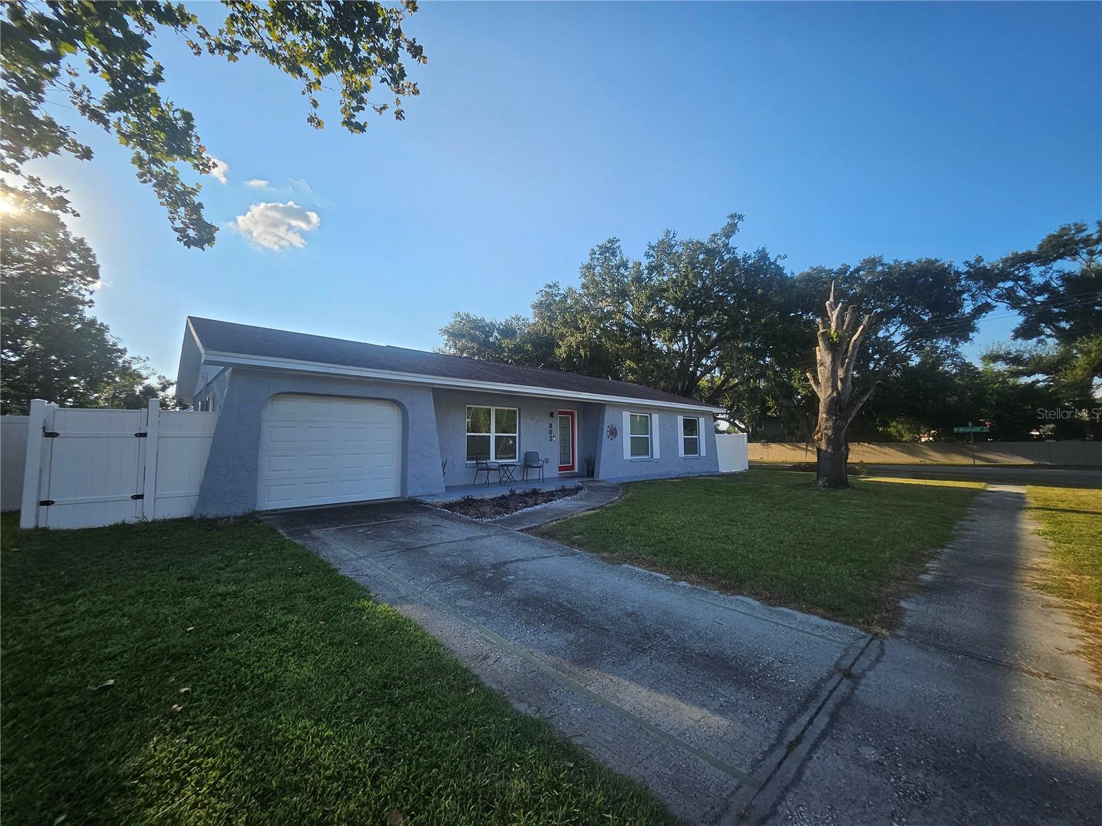 Image 5 of 17 For 802 Windsor Circle