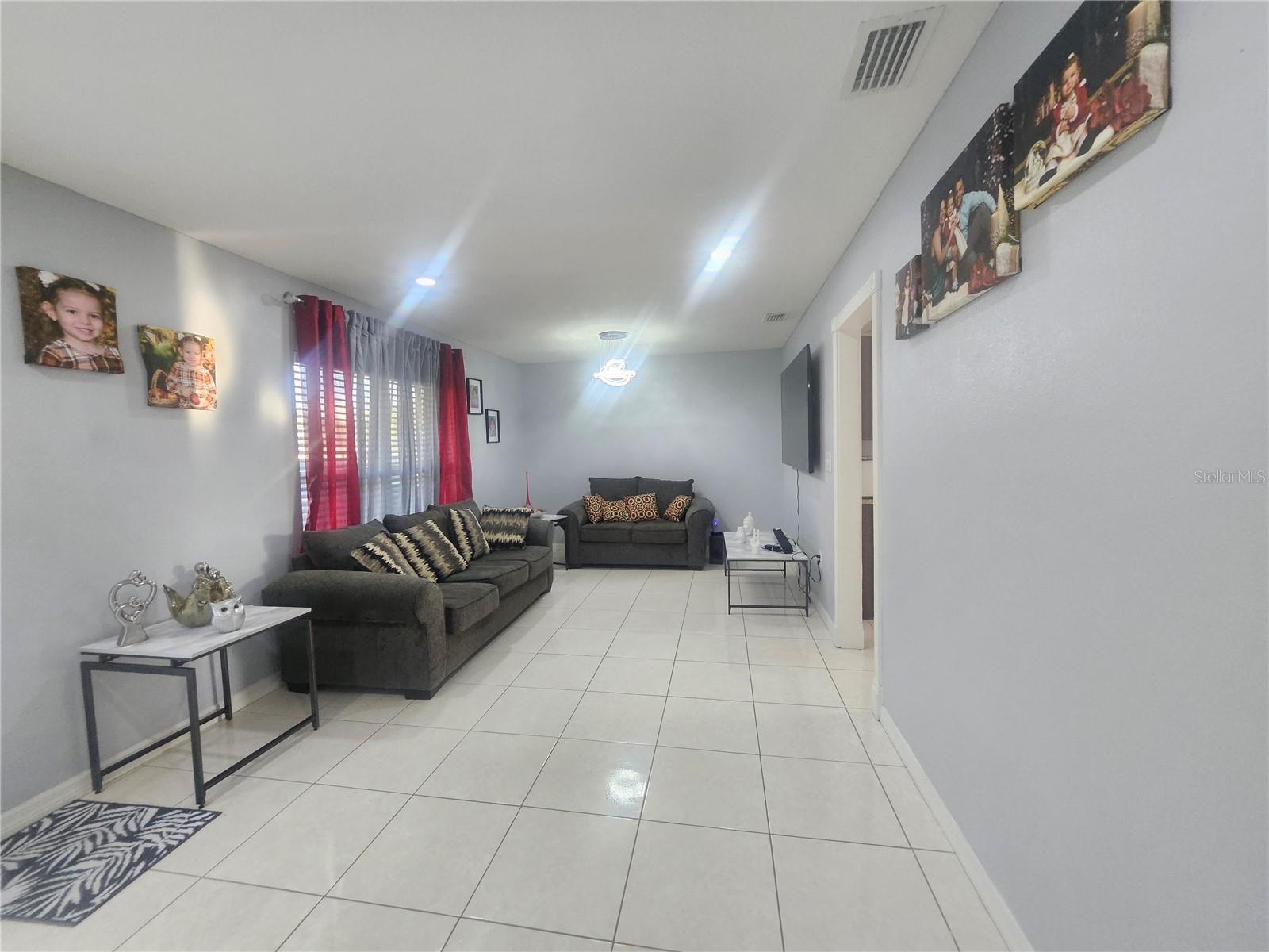 Image 7 of 17 For 802 Windsor Circle