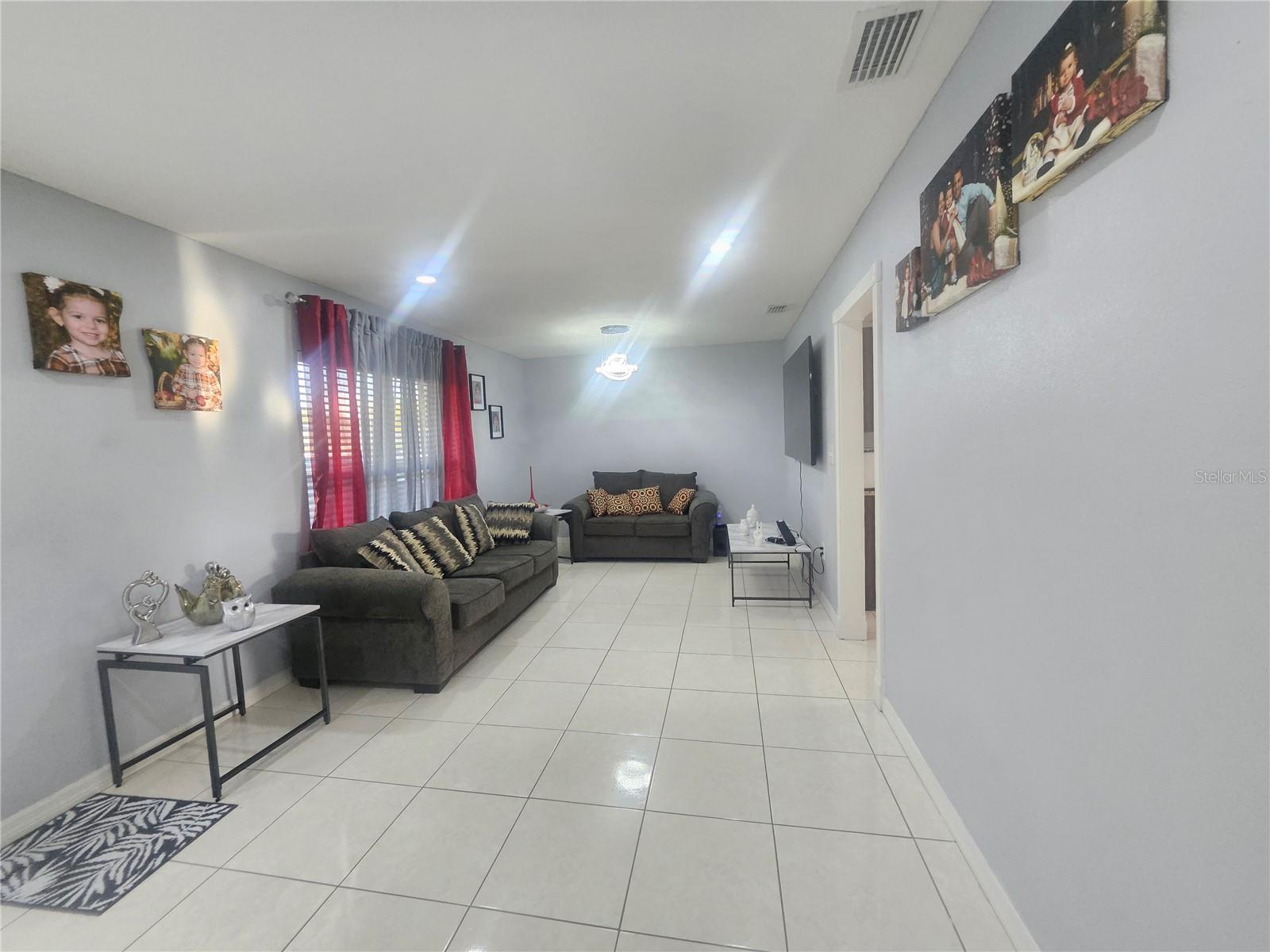 Image 8 of 17 For 802 Windsor Circle