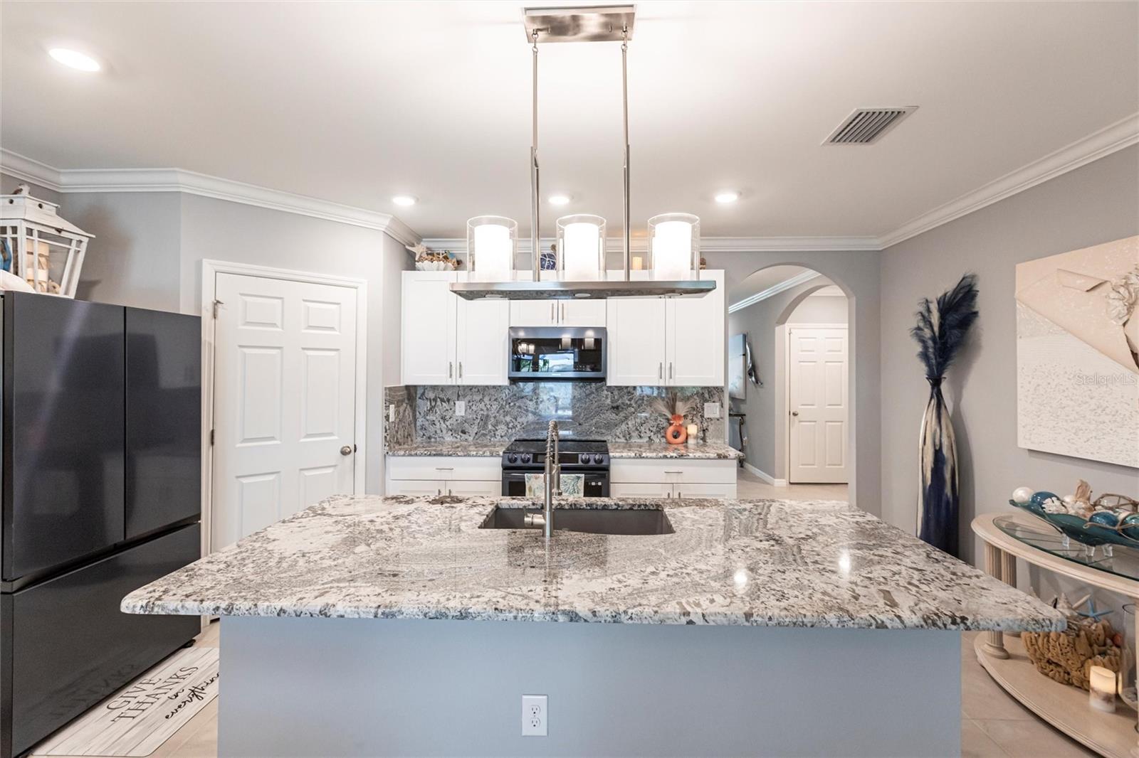 Image 13 of 60 For 25317 Lenox Circle