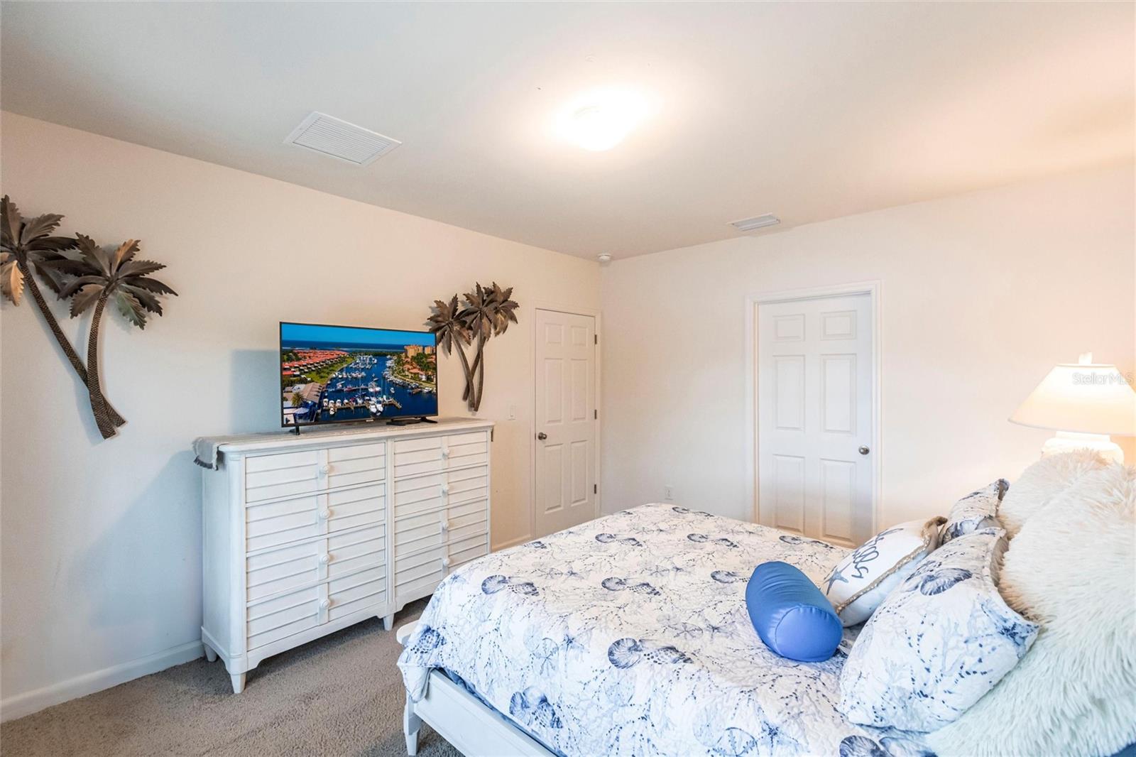 Image 24 of 60 For 25317 Lenox Circle