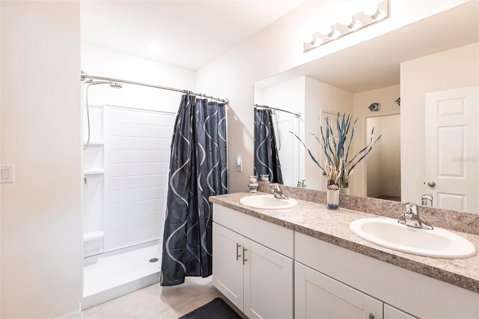 Image 25 of 60 For 25317 Lenox Circle