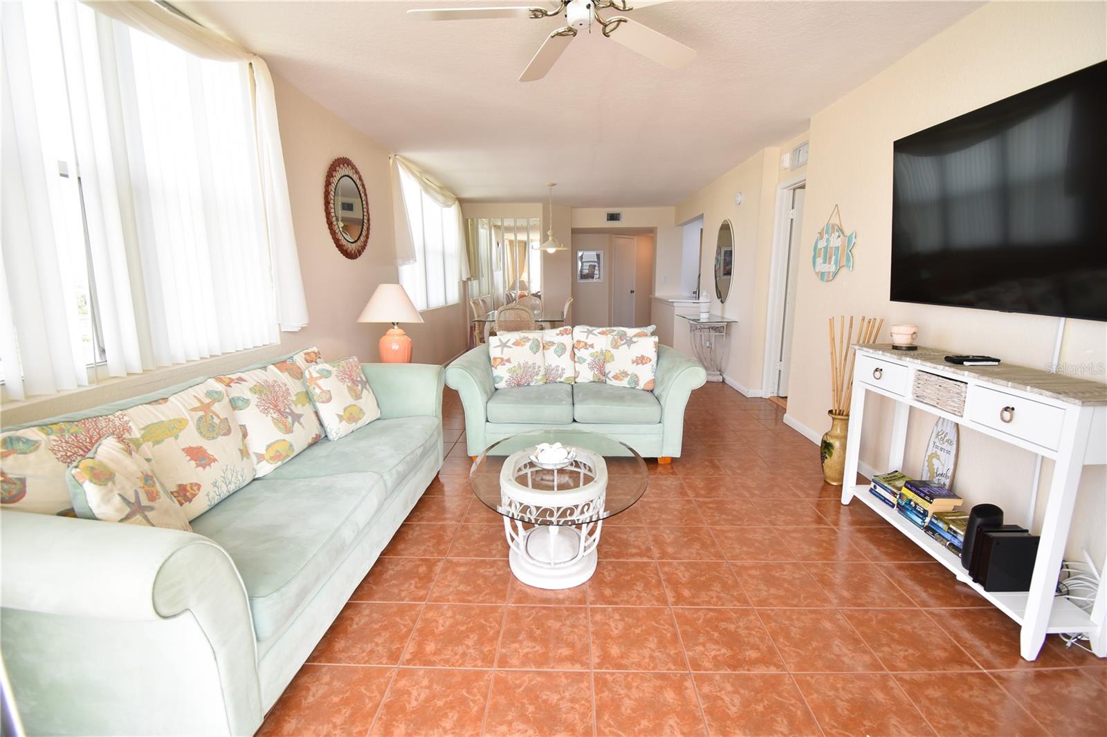 Image 10 of 32 For 6021 Bahia Del Mar Circle 540