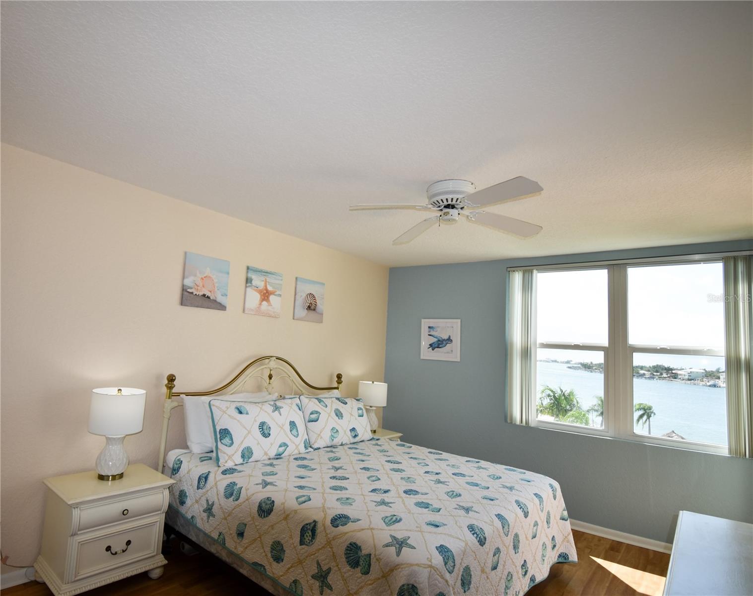 Image 17 of 32 For 6021 Bahia Del Mar Circle 540