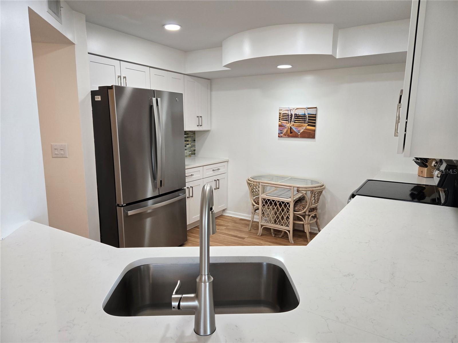 Image 8 of 32 For 6021 Bahia Del Mar Circle 540