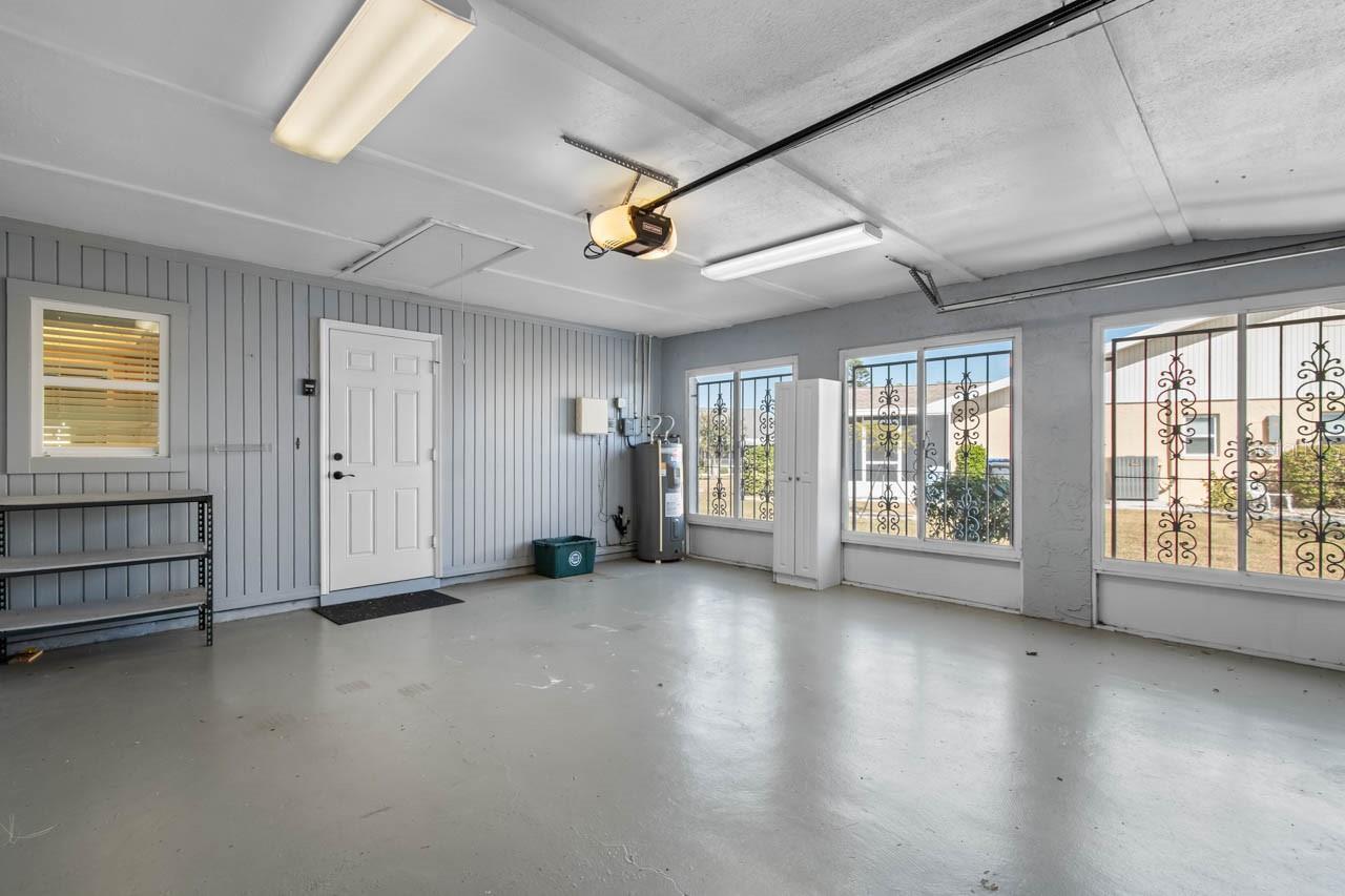 Image 16 of 24 For 910 Bluewater Drive