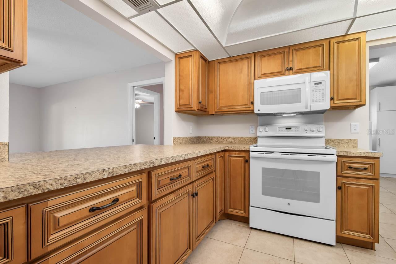 Image 7 of 24 For 910 Bluewater Drive