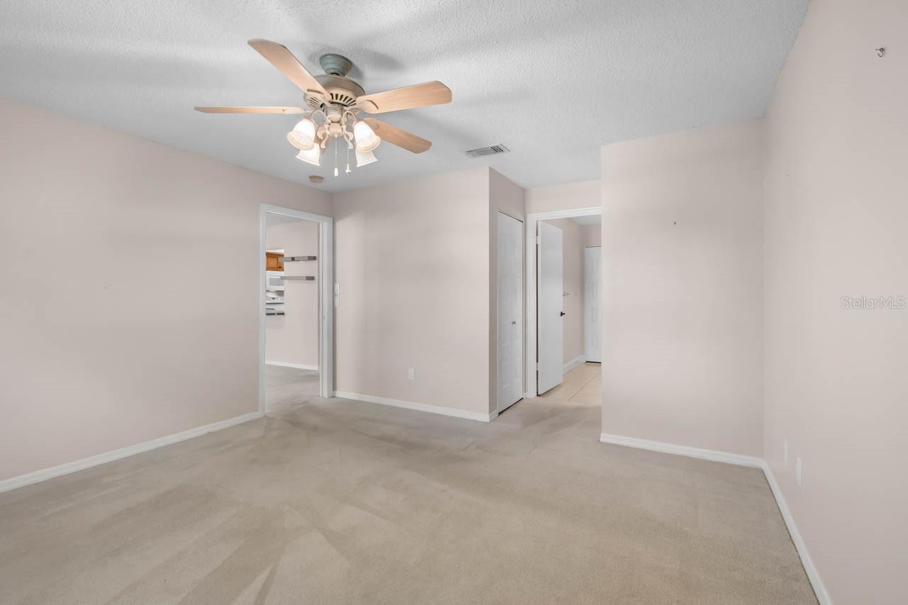 Image 9 of 24 For 910 Bluewater Drive