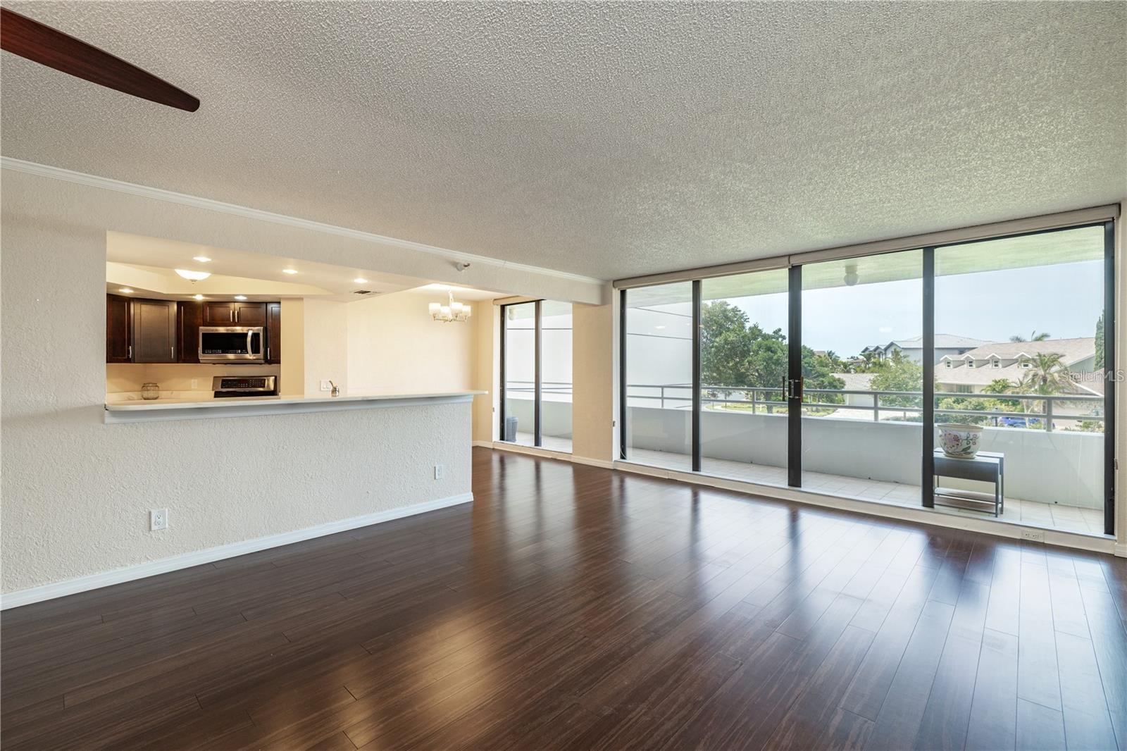 Image 10 of 29 For 5950 Pelican Bay Plaza S 204