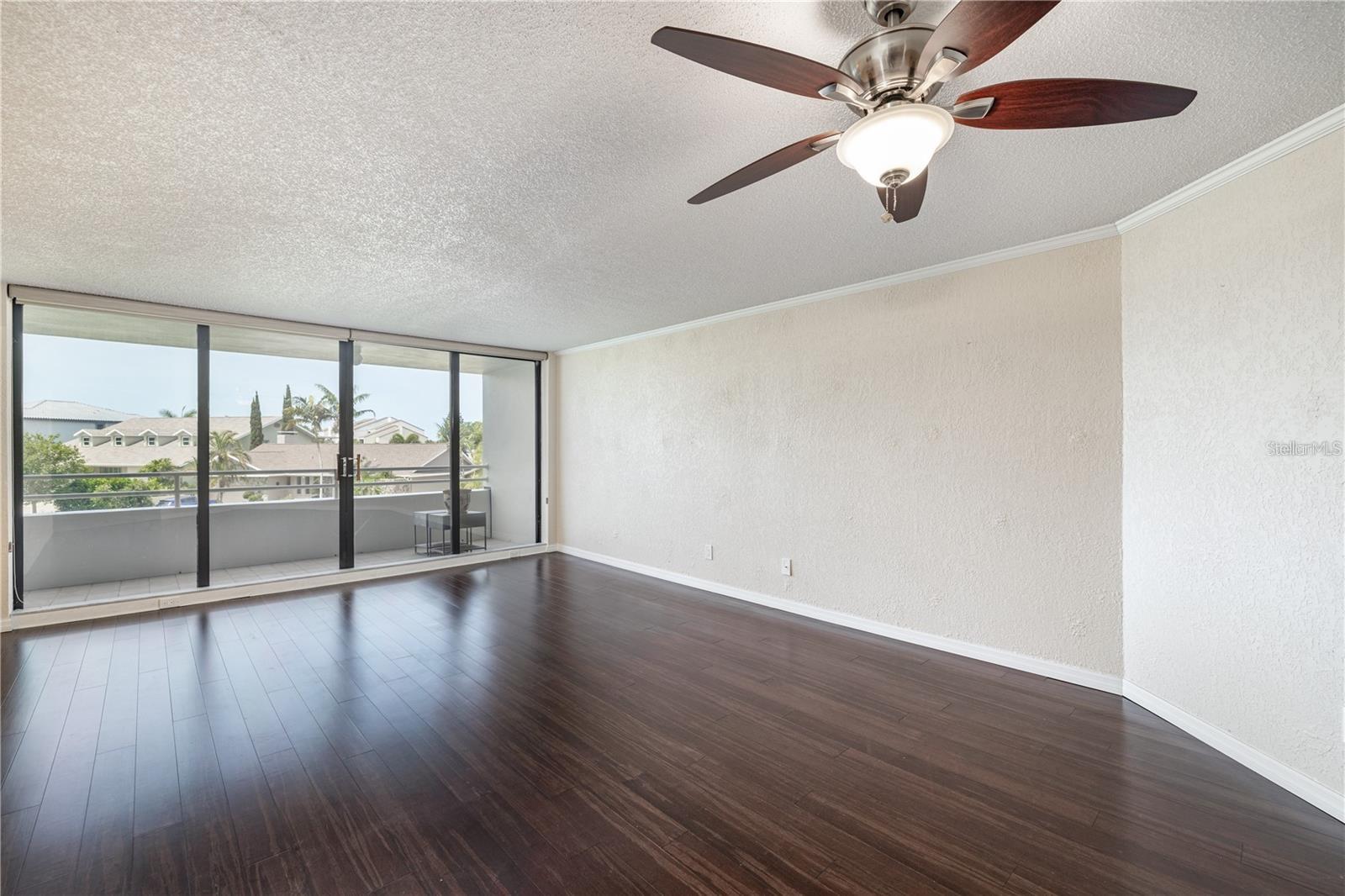 Image 11 of 29 For 5950 Pelican Bay Plaza S 204