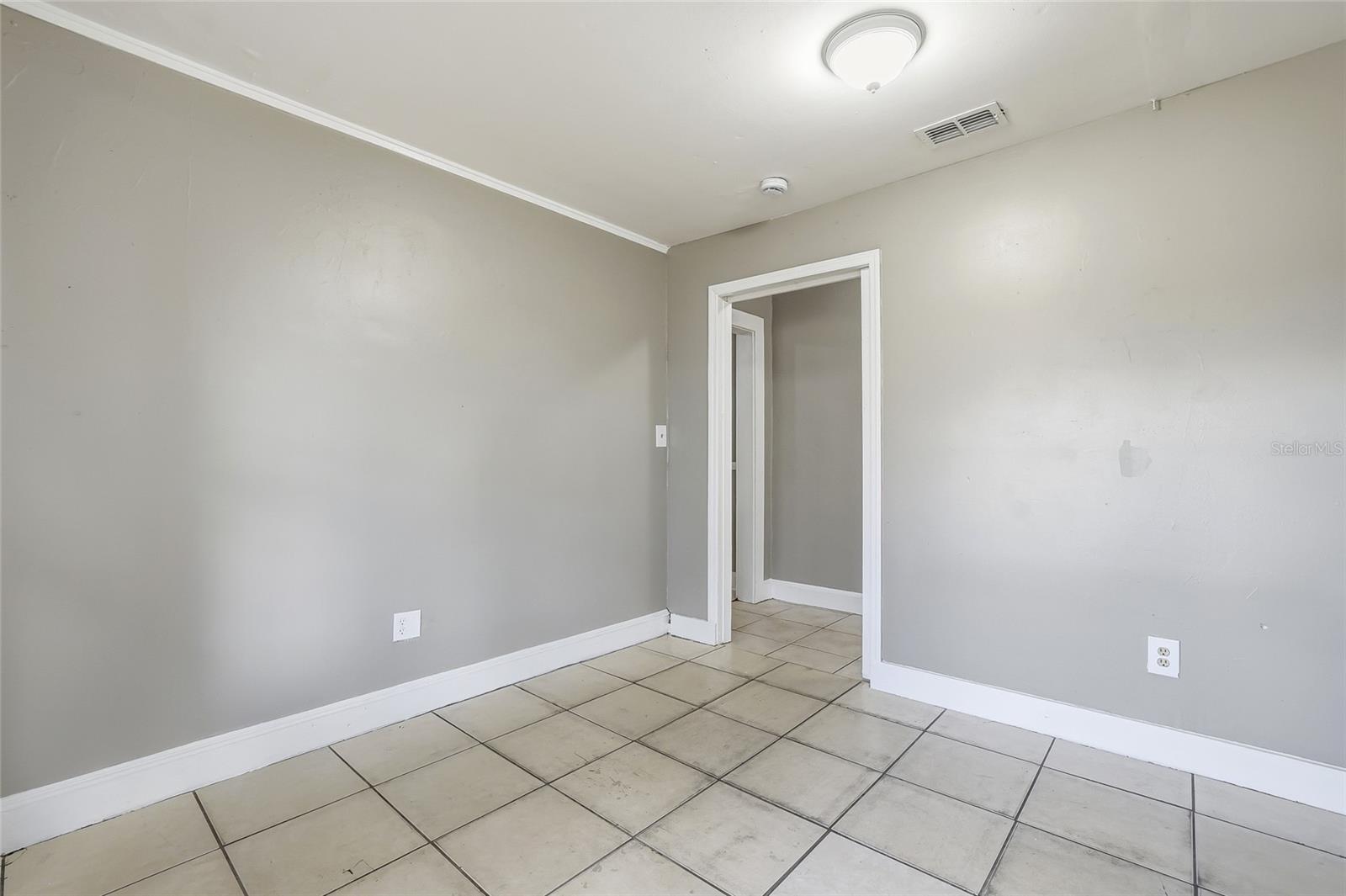 Image 10 of 28 For 709 Virginia Avenue