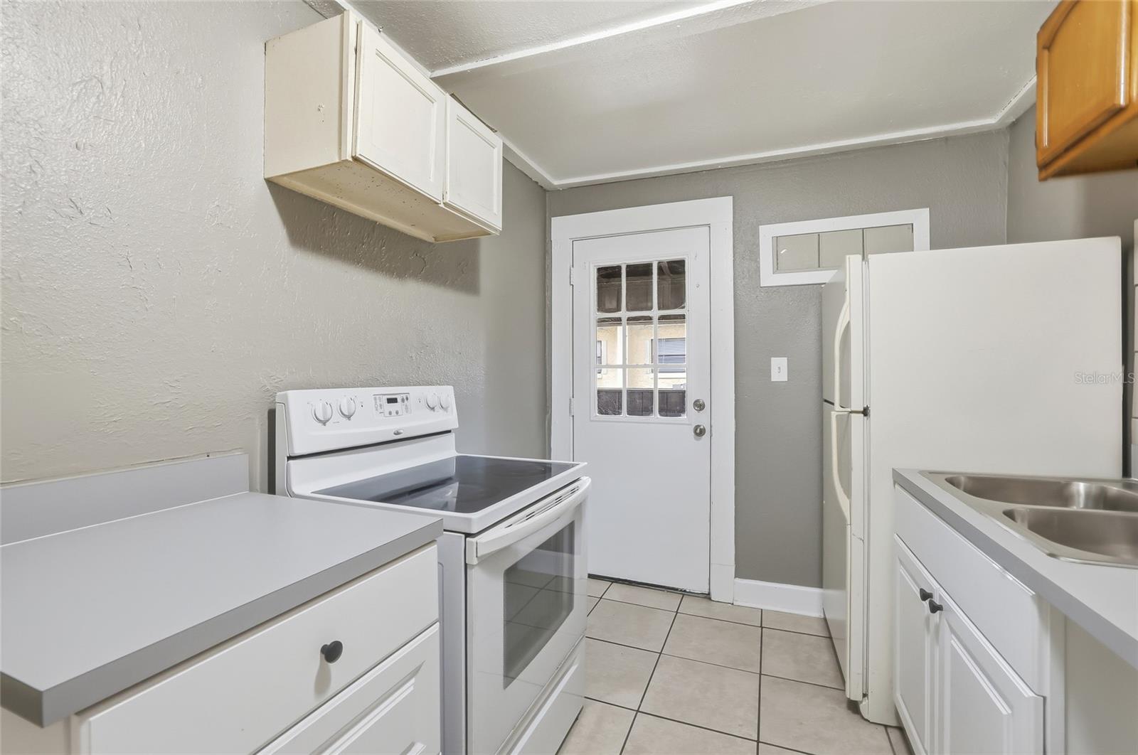 Image 14 of 28 For 709 Virginia Avenue