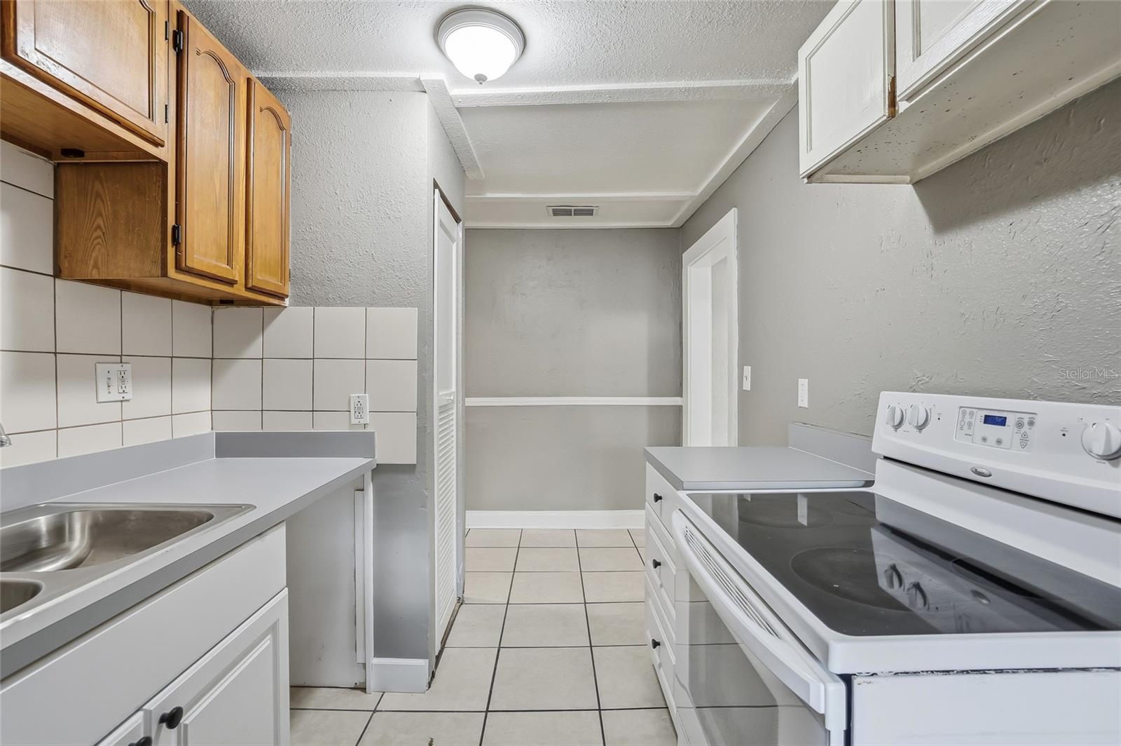 Image 16 of 28 For 709 Virginia Avenue