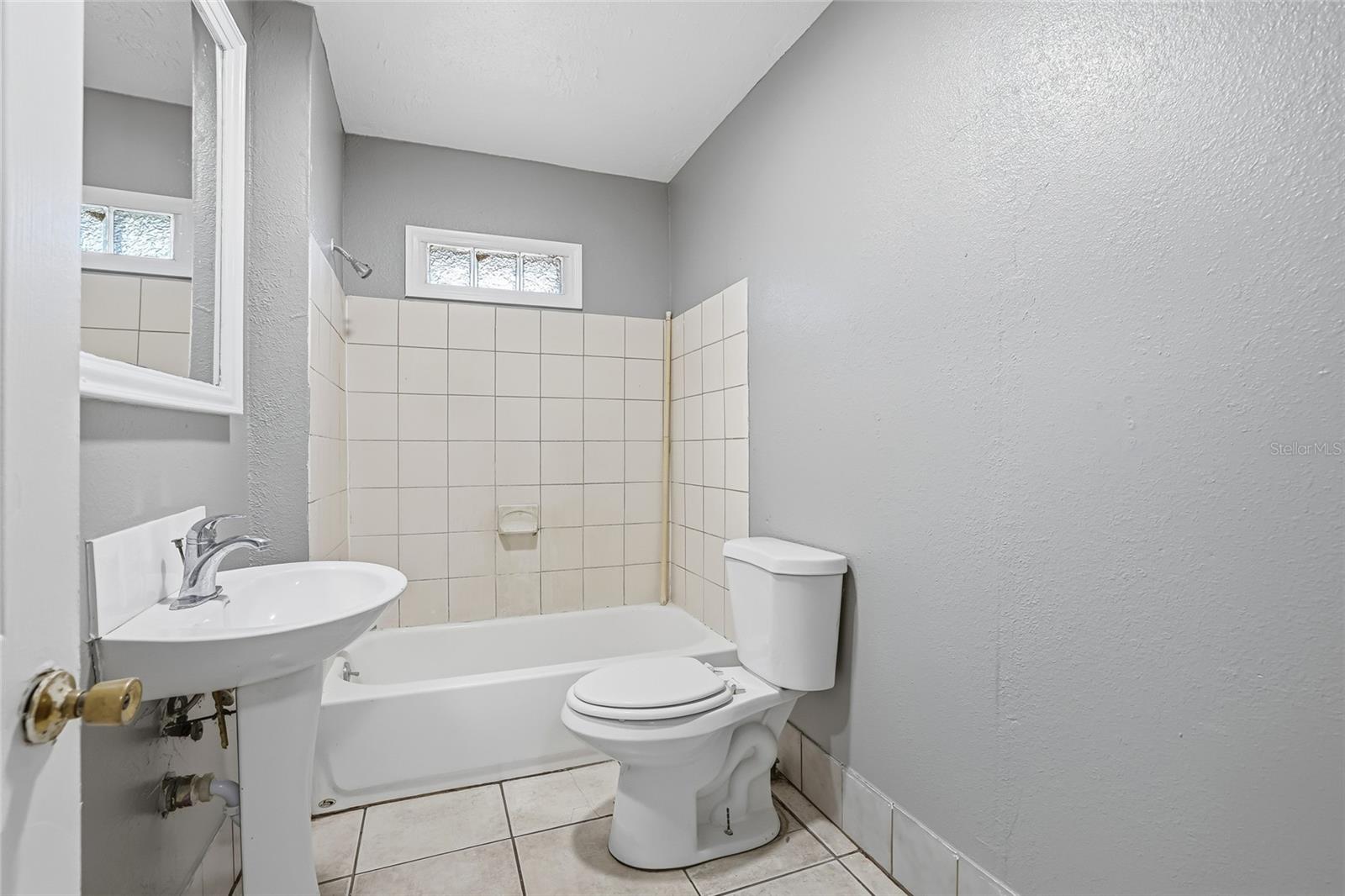 Image 24 of 28 For 709 Virginia Avenue