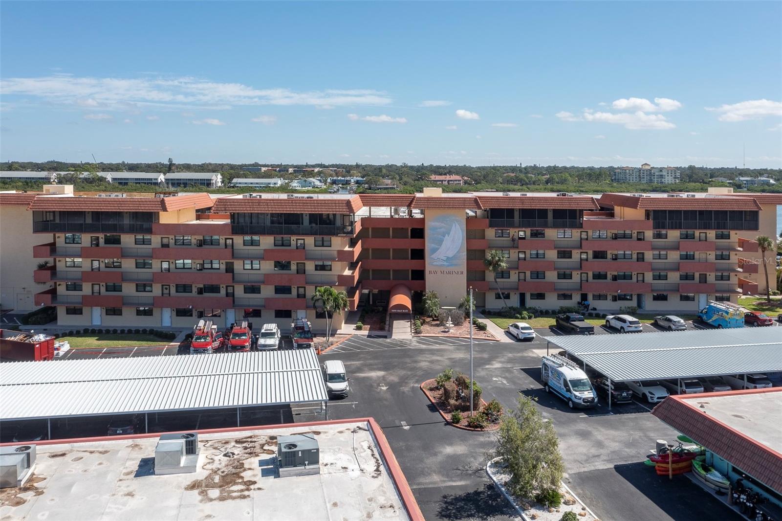 Image 2 of 62 For 19701 Gulf Boulevard 127