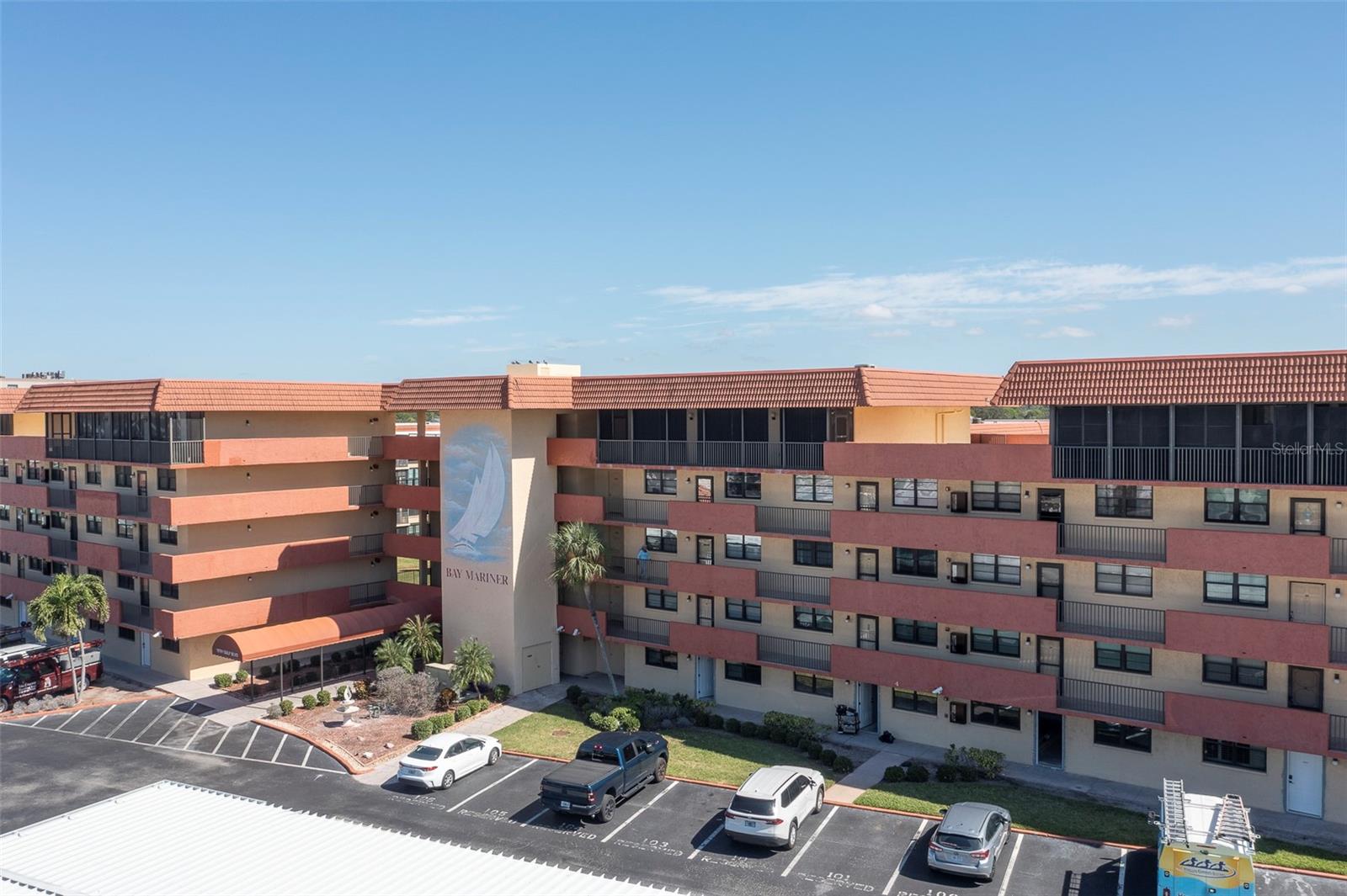 Image 3 of 62 For 19701 Gulf Boulevard 127