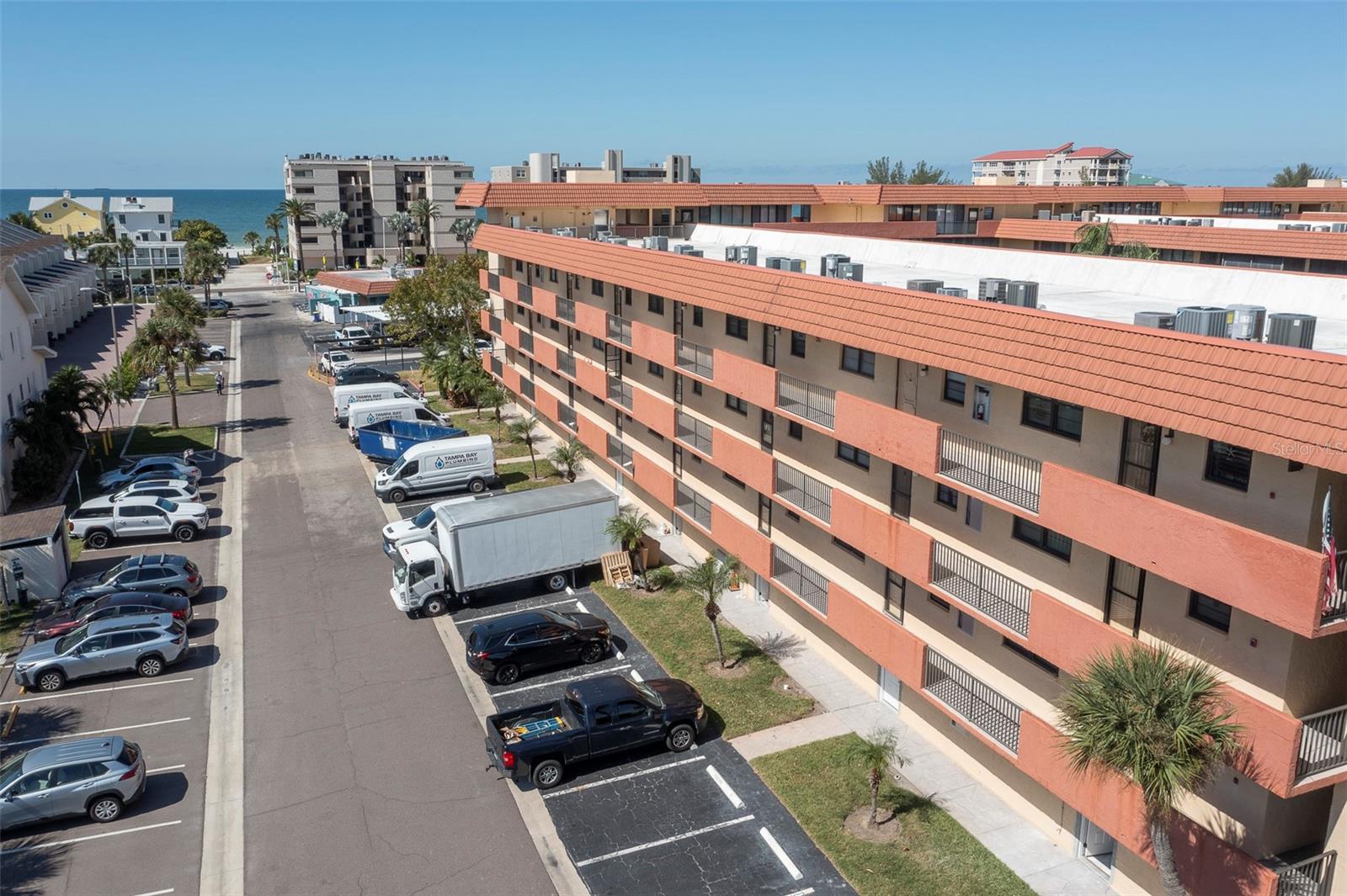 Image 35 of 62 For 19701 Gulf Boulevard 127