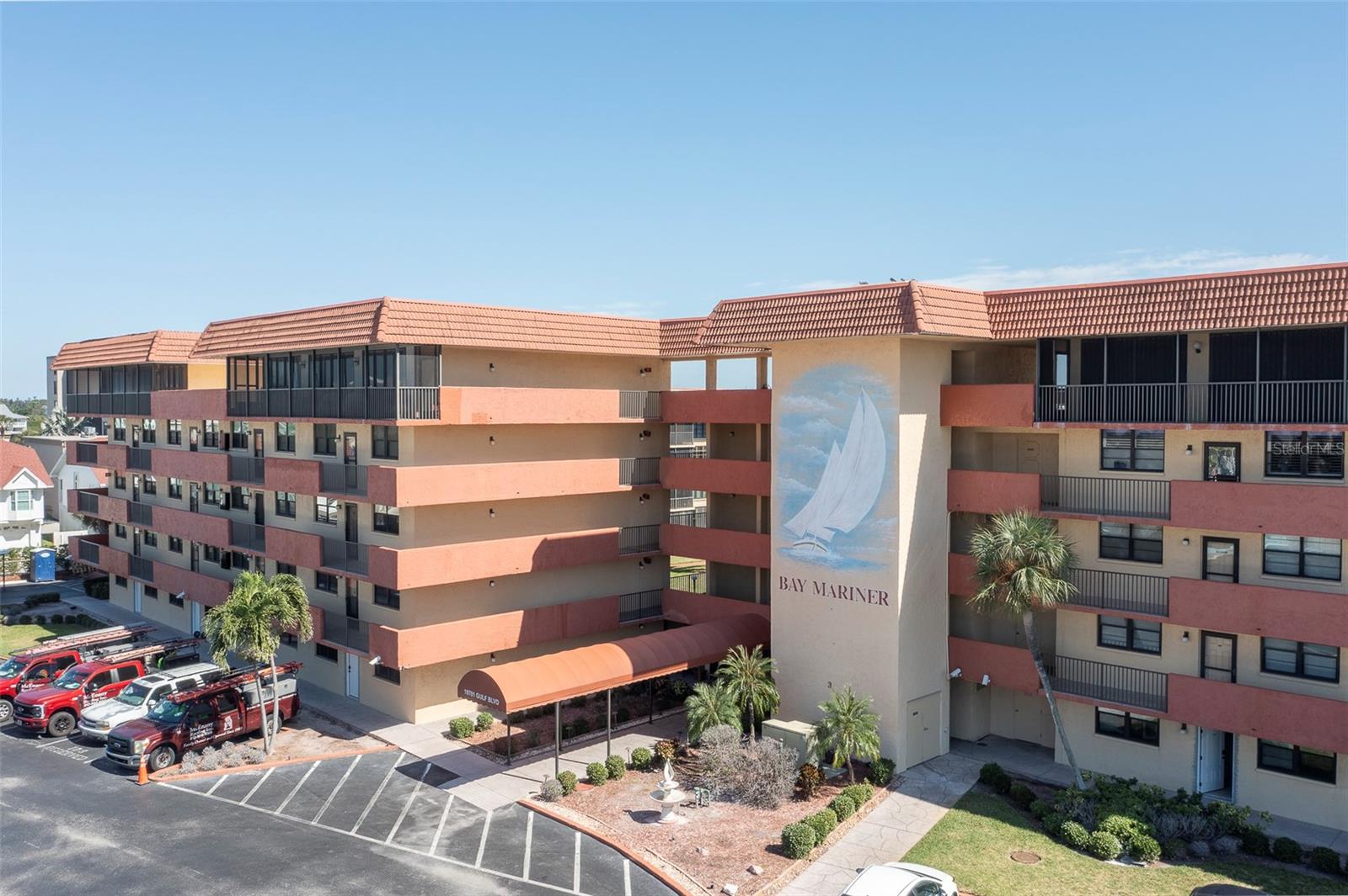 Image 4 of 62 For 19701 Gulf Boulevard 127