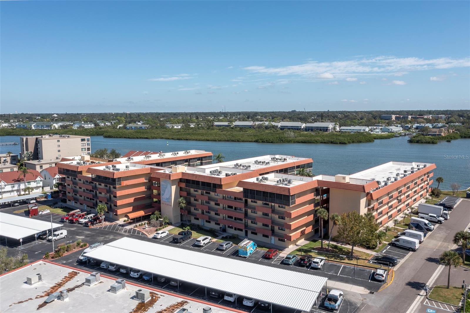 Image 5 of 62 For 19701 Gulf Boulevard 127