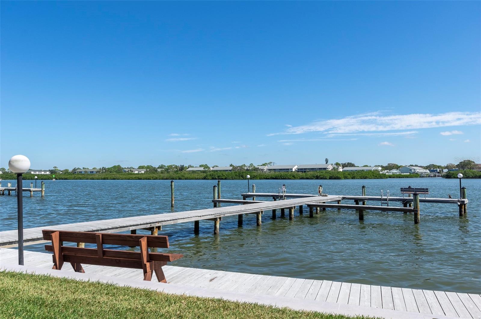 Image 54 of 62 For 19701 Gulf Boulevard 127