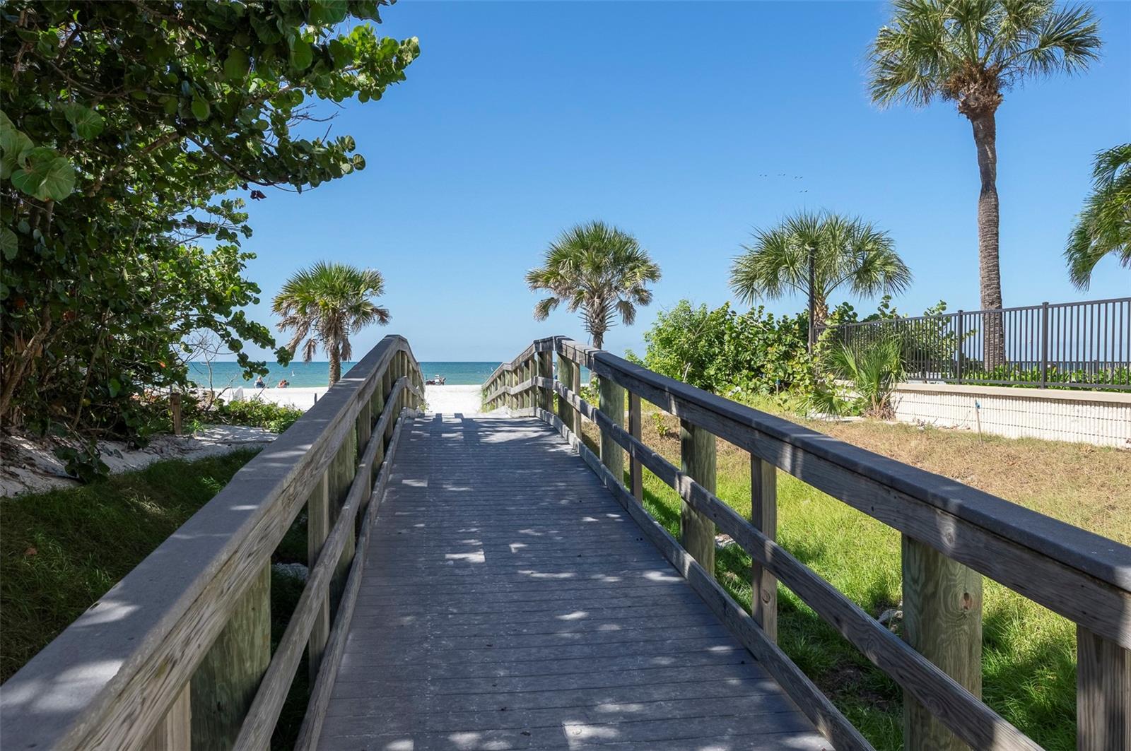 Image 59 of 62 For 19701 Gulf Boulevard 127